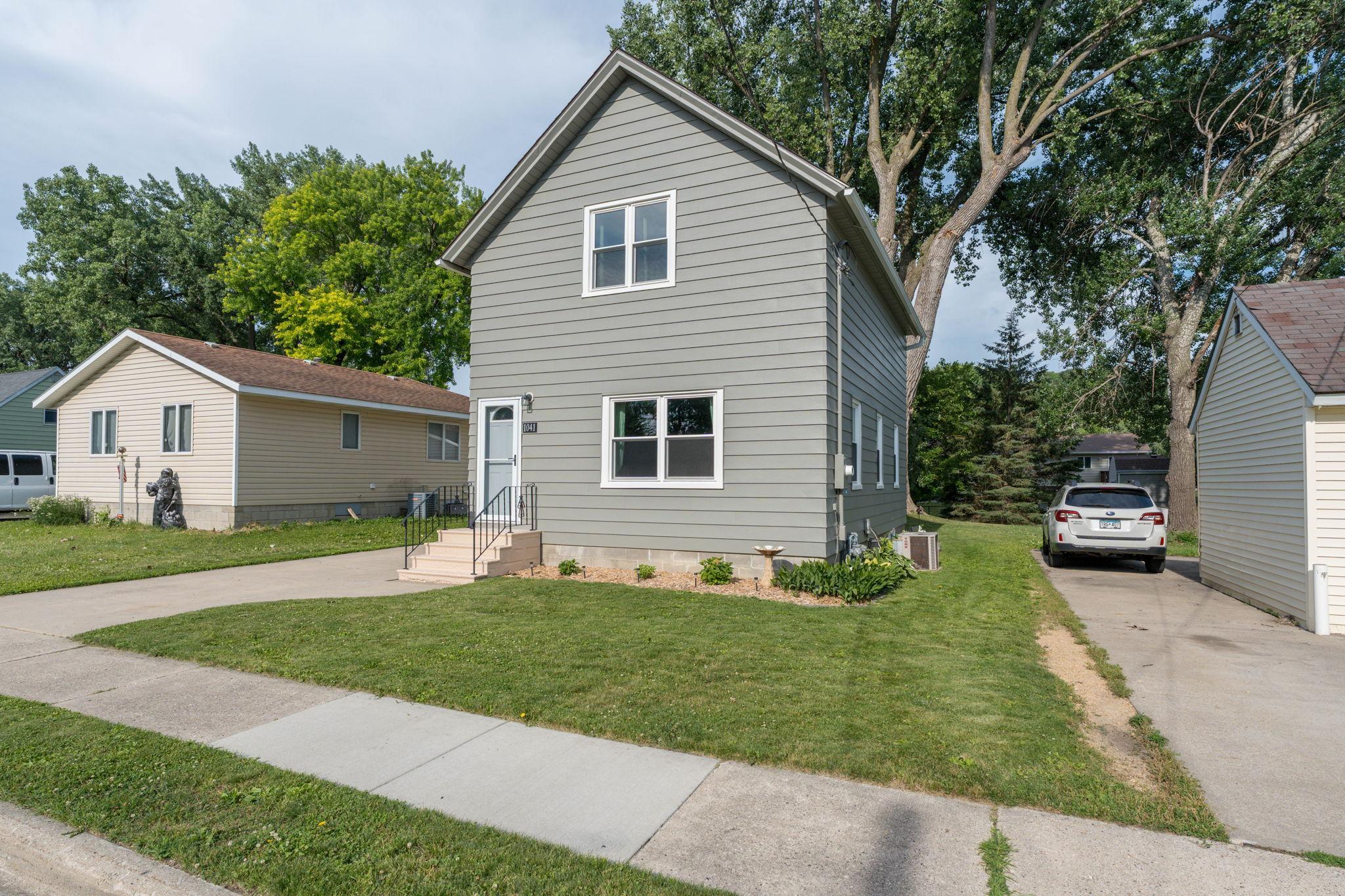 3rd image of 1041 Quincy St, North Mankato, MN 56003 | MLS# 7132727