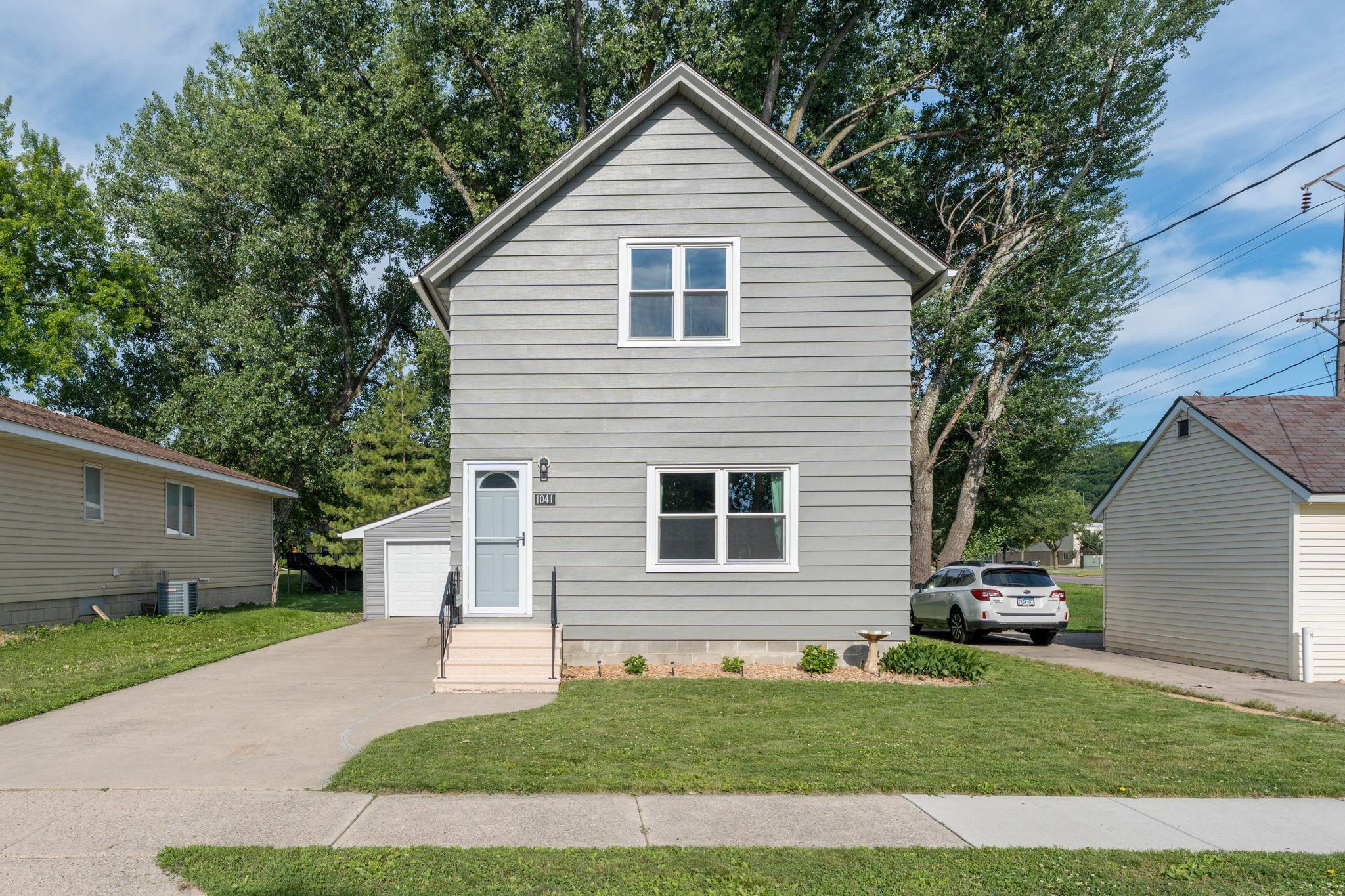 1st image of 1041 Quincy St, North Mankato, MN 56003 | MLS# 7132727