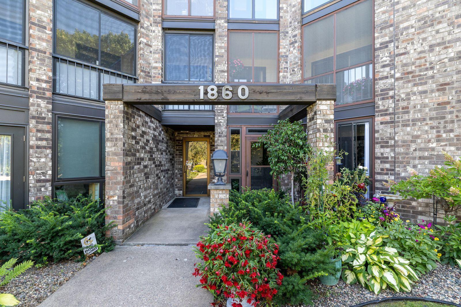 1st image of 1860 Eagle Ridge Dr #W304, Mendota Heights, MN 55118 | MLS# 7132730