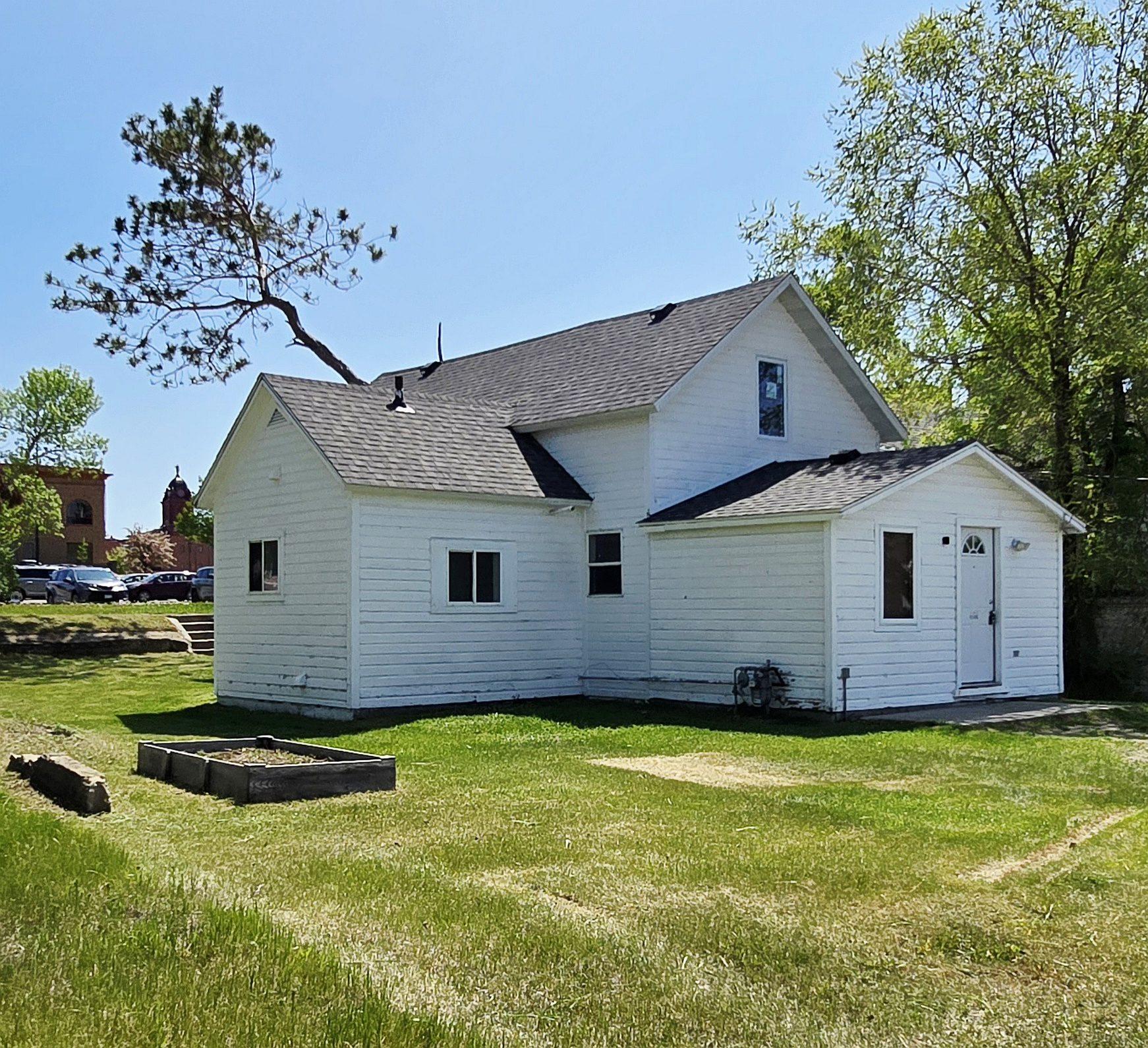 1st image of 707 Irvine Ave Nw, Bemidji, MN 56601 | MLS# 7132819