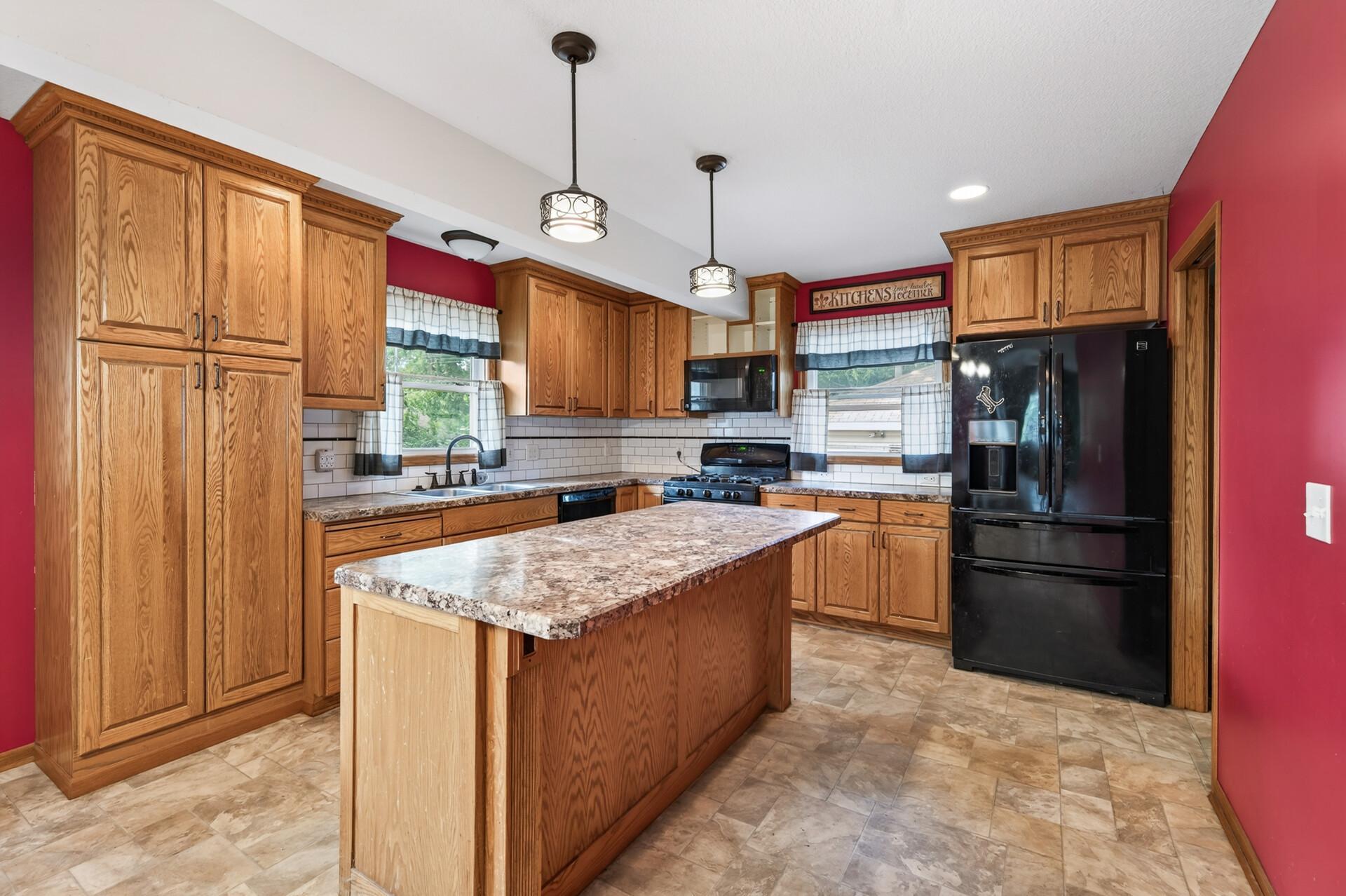 3rd image of 4422 Madison St Ne, Columbia Heights, MN 55421 | MLS# 7132895