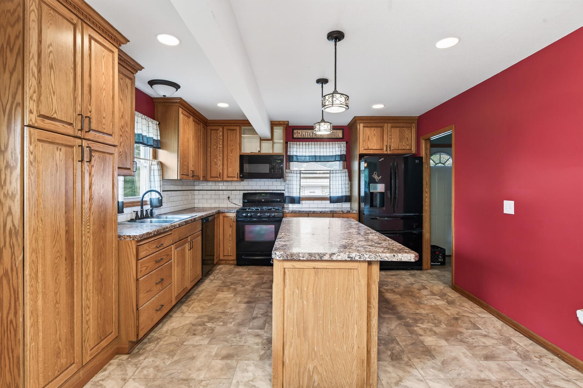4th image of 4422 Madison St Ne, Columbia Heights, MN 55421 | MLS# 7132895