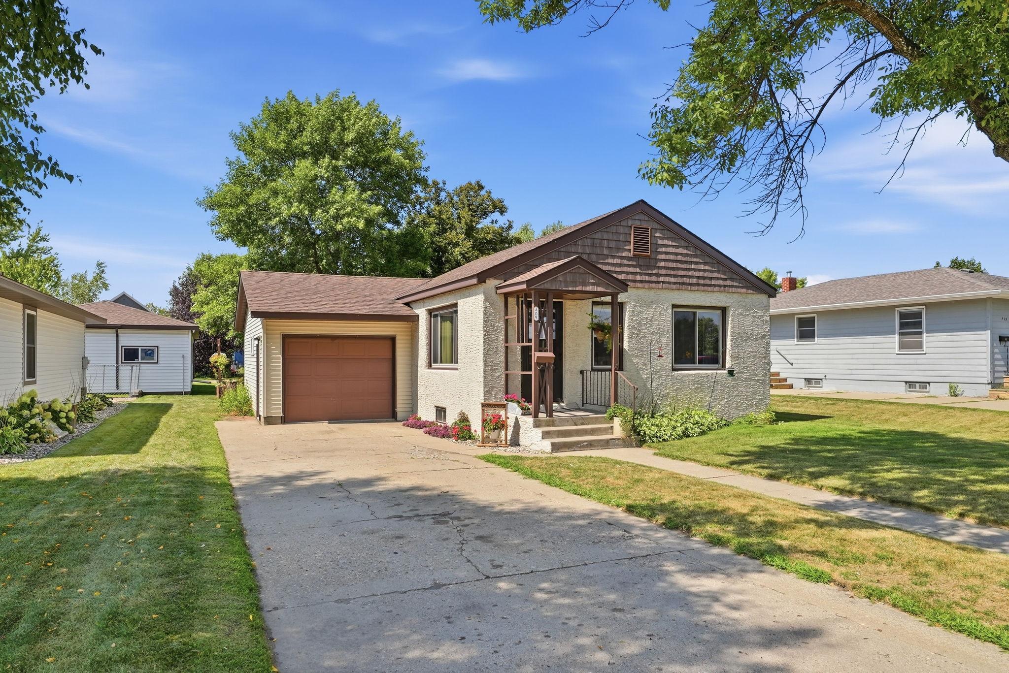 1st image of 409 Main St N, Sauk Centre, MN 56378 | MLS# 7133035