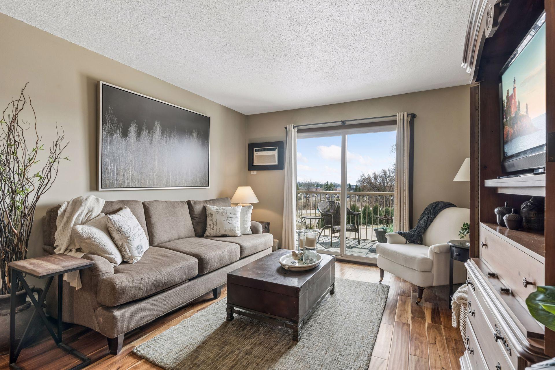 1st image of 3155 Old Hwy 8 #306, Roseville, MN 55418 | MLS# 7133047