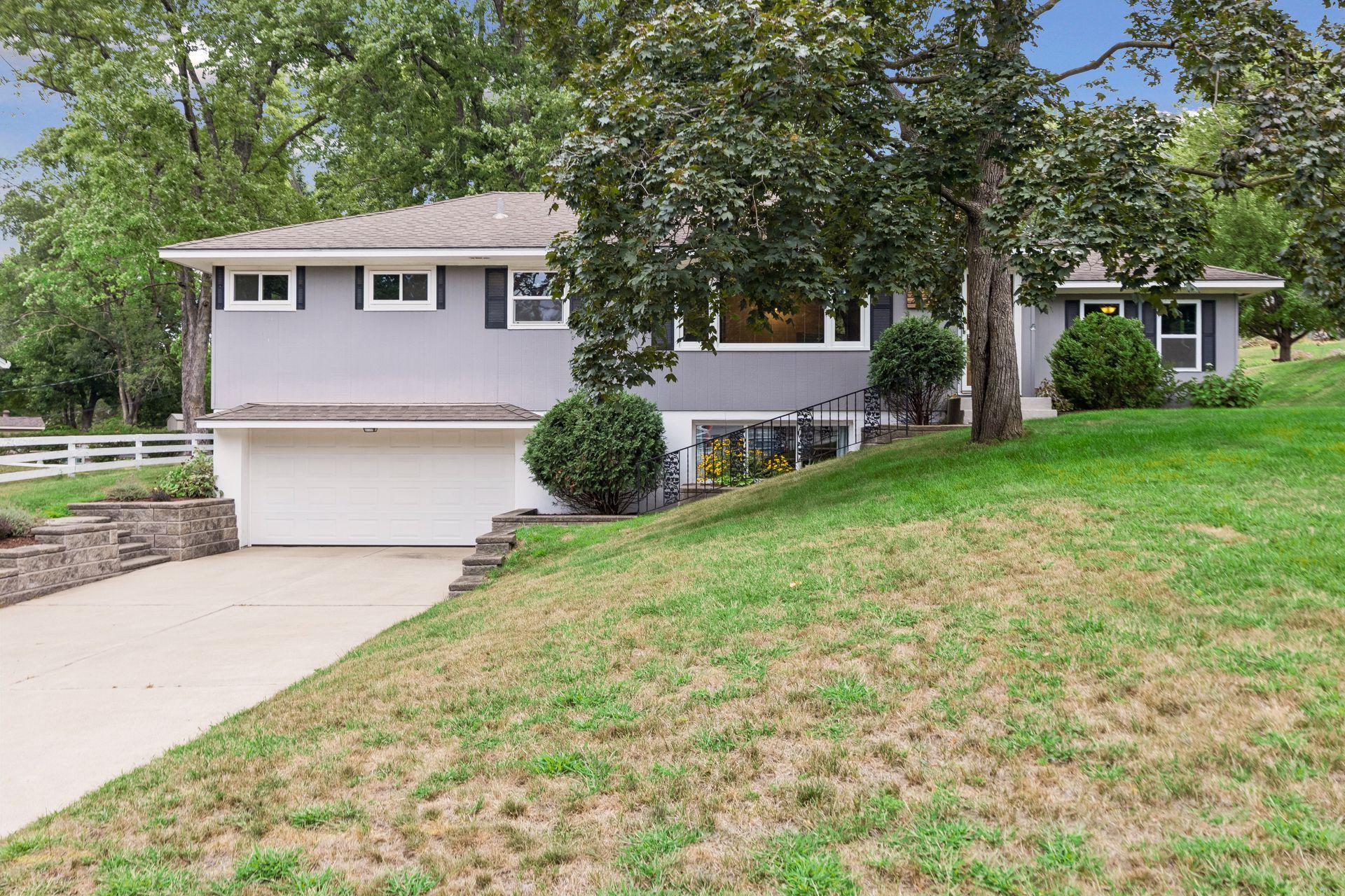 1st image of 2820 W 91st St, Bloomington, MN 55431 | MLS# 7133095