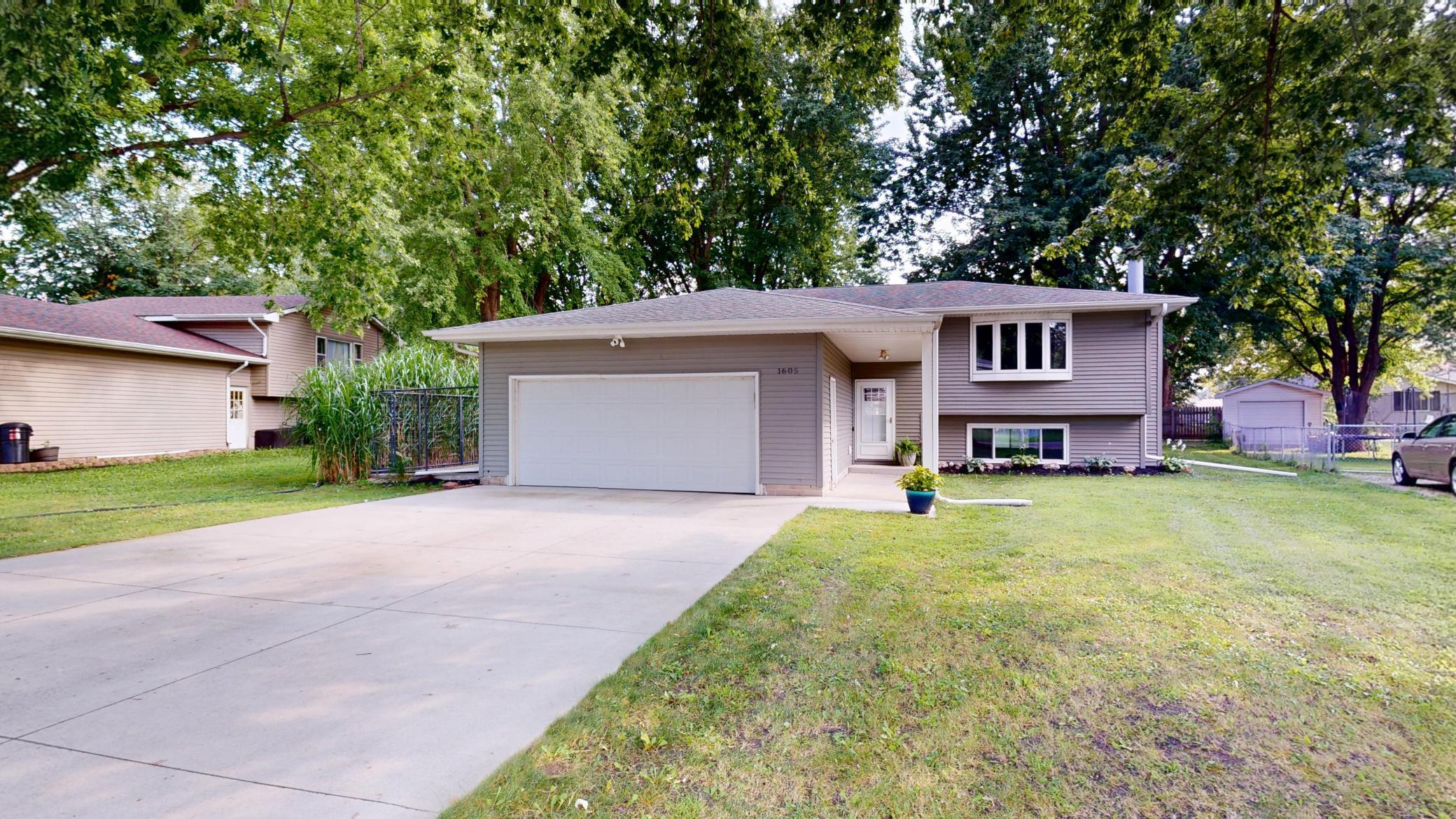 1st image of 1605 Canary Dr, Albert Lea, MN 56007 | MLS# 7133119