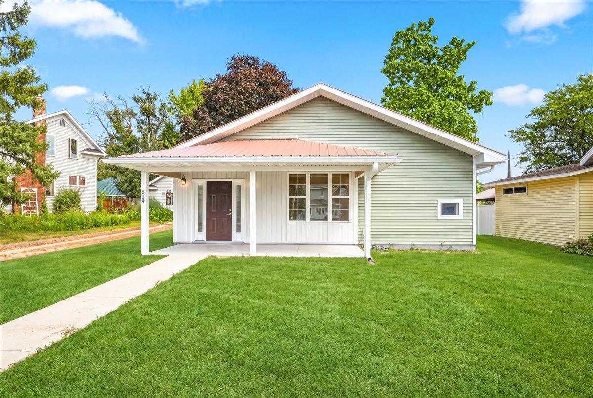 1st image of 214 Amundson St N, Amery, WI 54001 | MLS# 7133161
