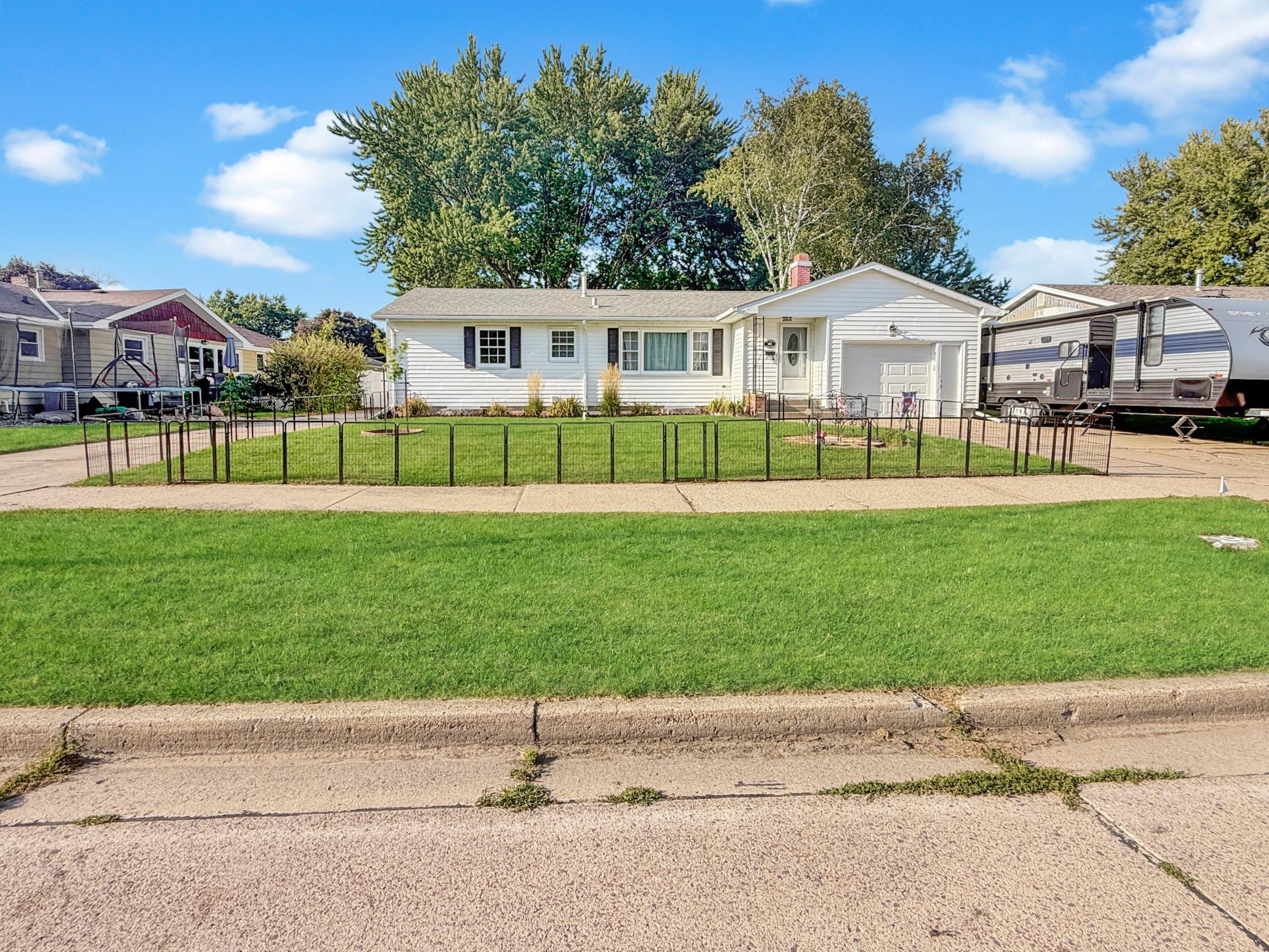 2nd image of 609 Washington Ave, Fairmont, MN 56031 | MLS# 7133259