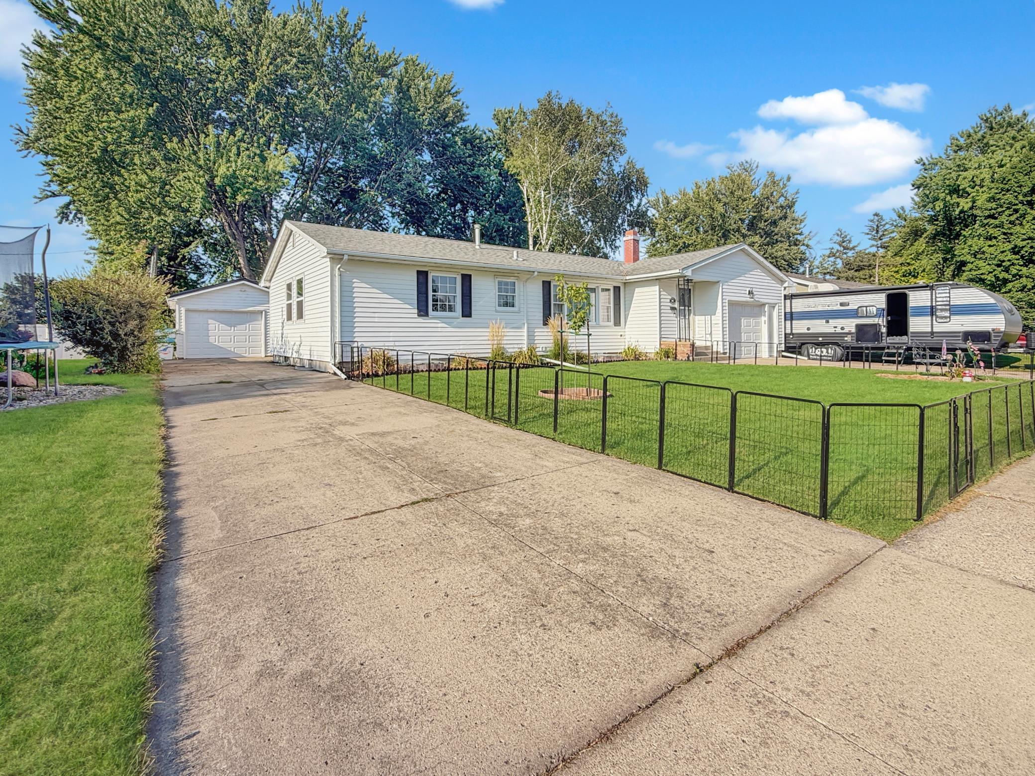 1st image of 609 Washington Ave, Fairmont, MN 56031 | MLS# 7133259