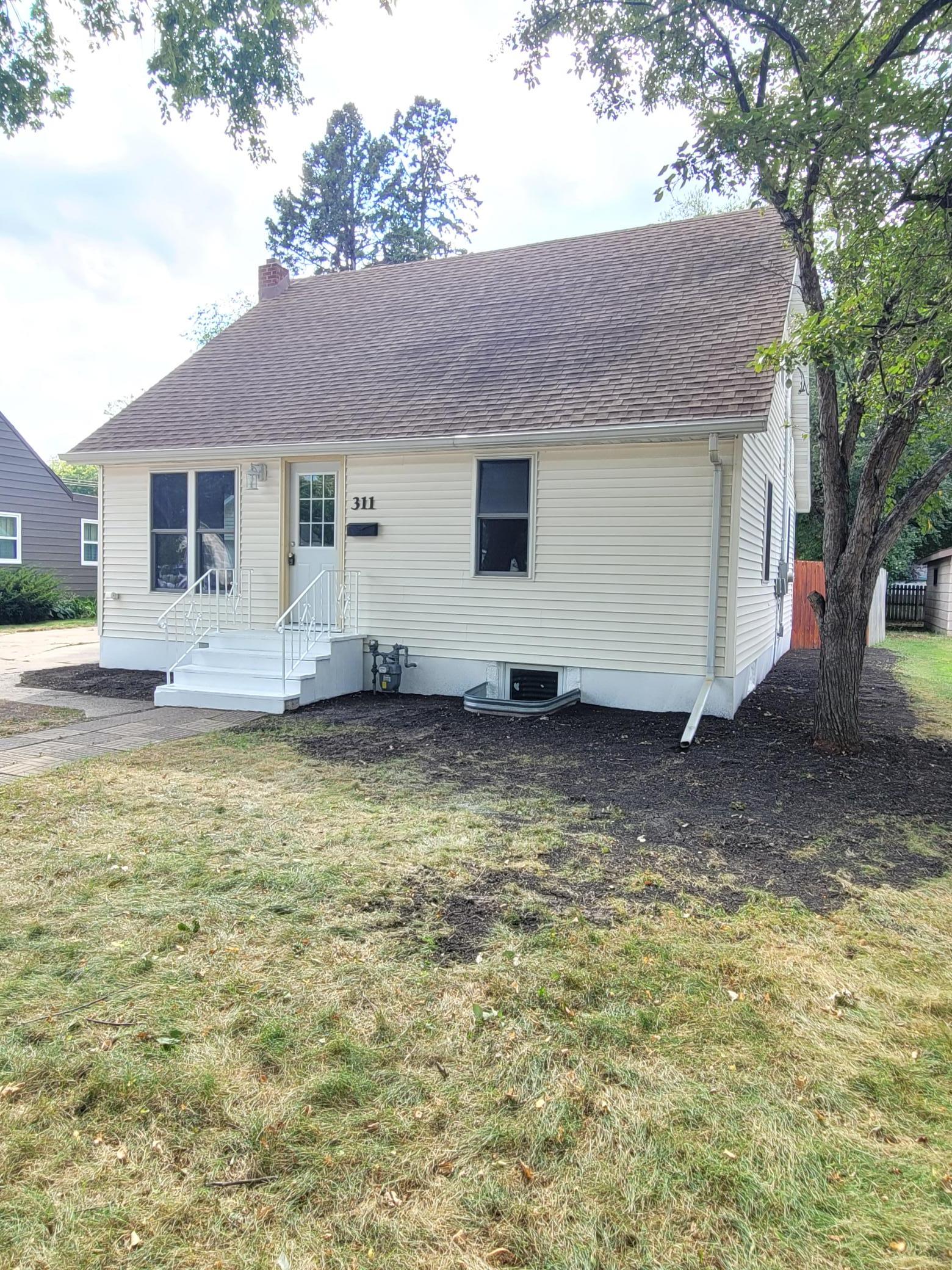 3rd image of 311 14Th St N, Moorhead, MN 56560 | MLS# 7133428