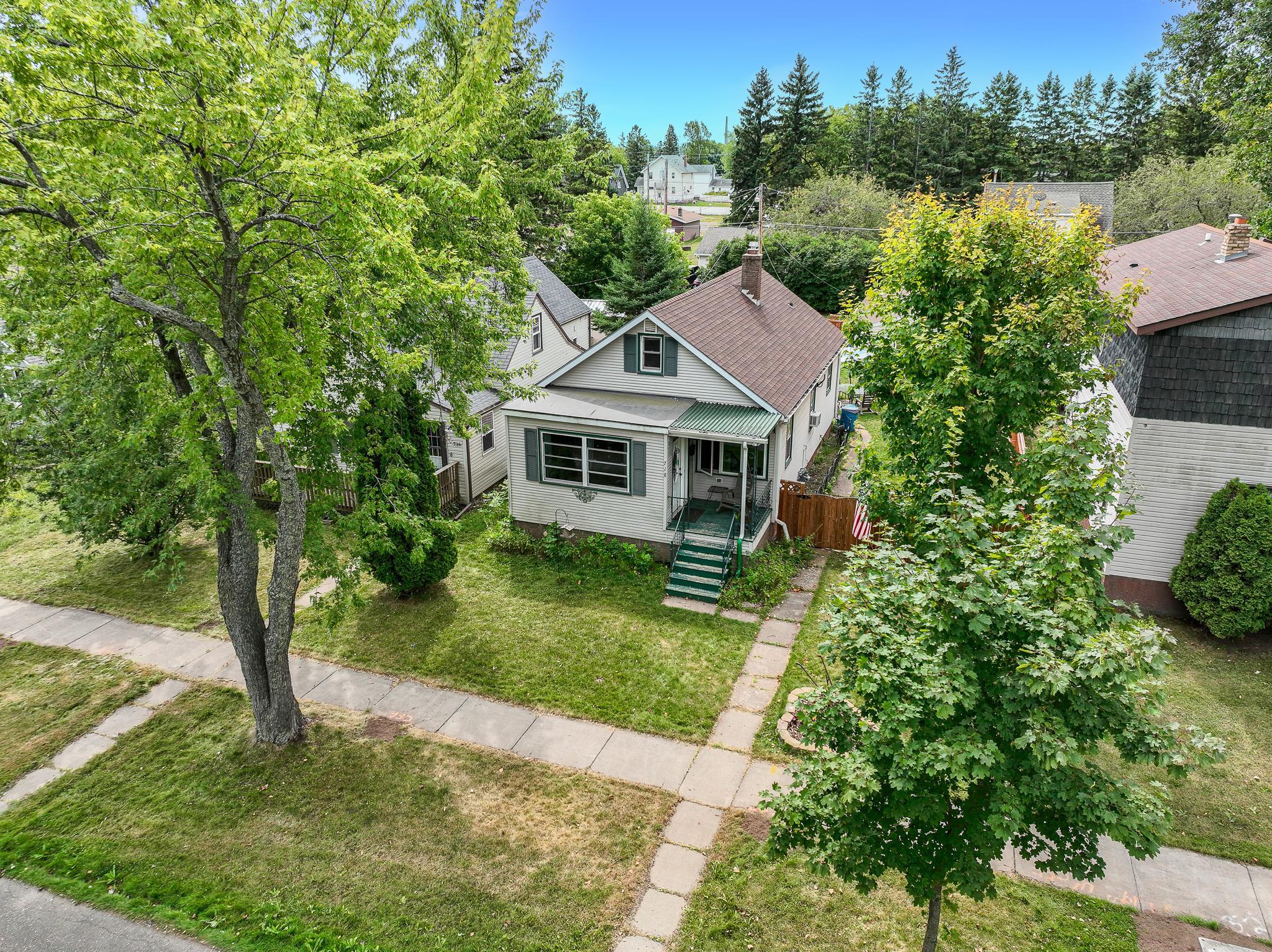 32nd image of 718 Broadway St, Superior, WI 54880 | MLS# 7133465