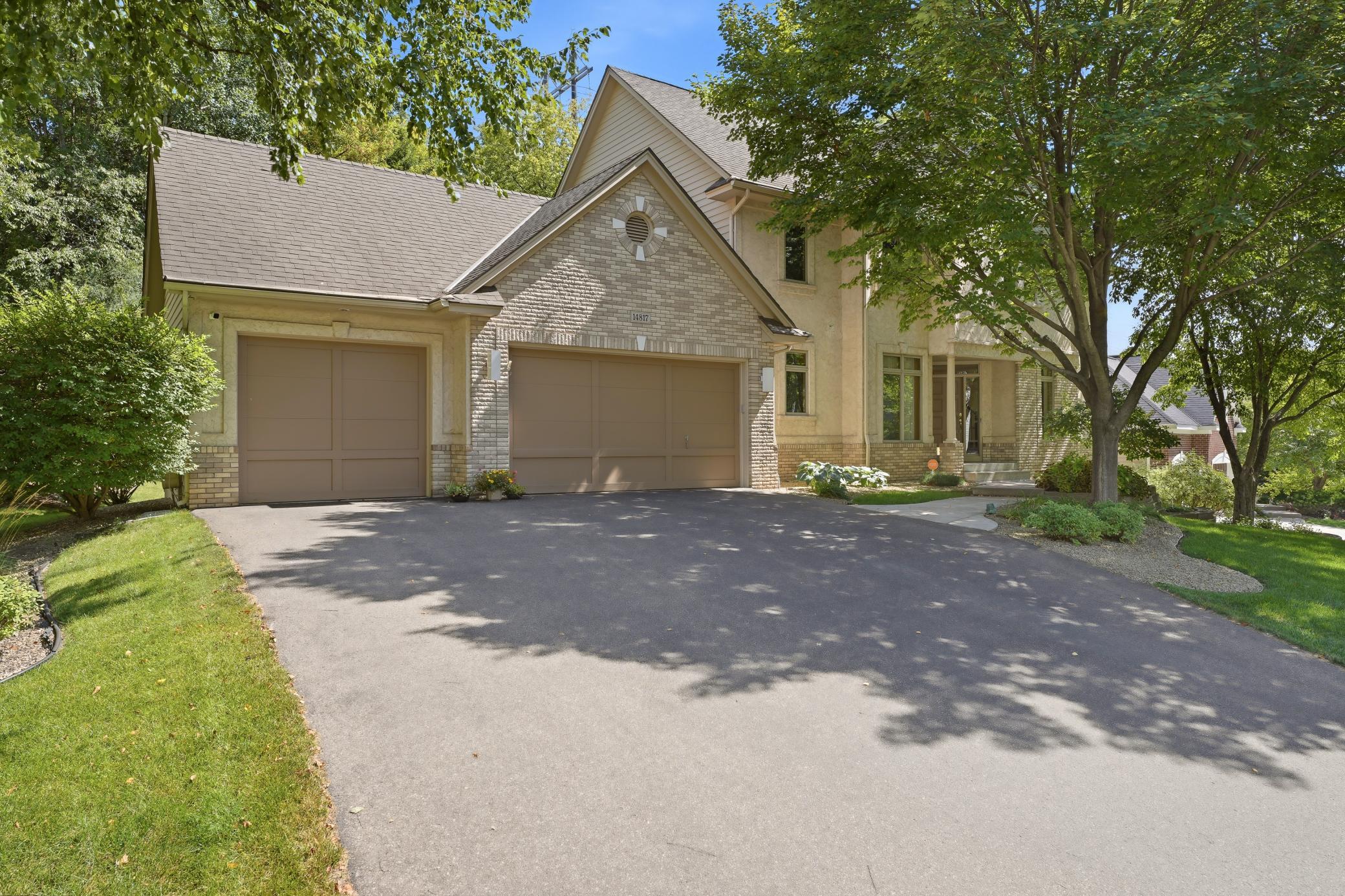 Photo 2 of Single family home for sale at 14817 Summit Oaks Dr, Burnsville, MN 55337 | MLS# 7133682 | Listing updated on 2026-09-03