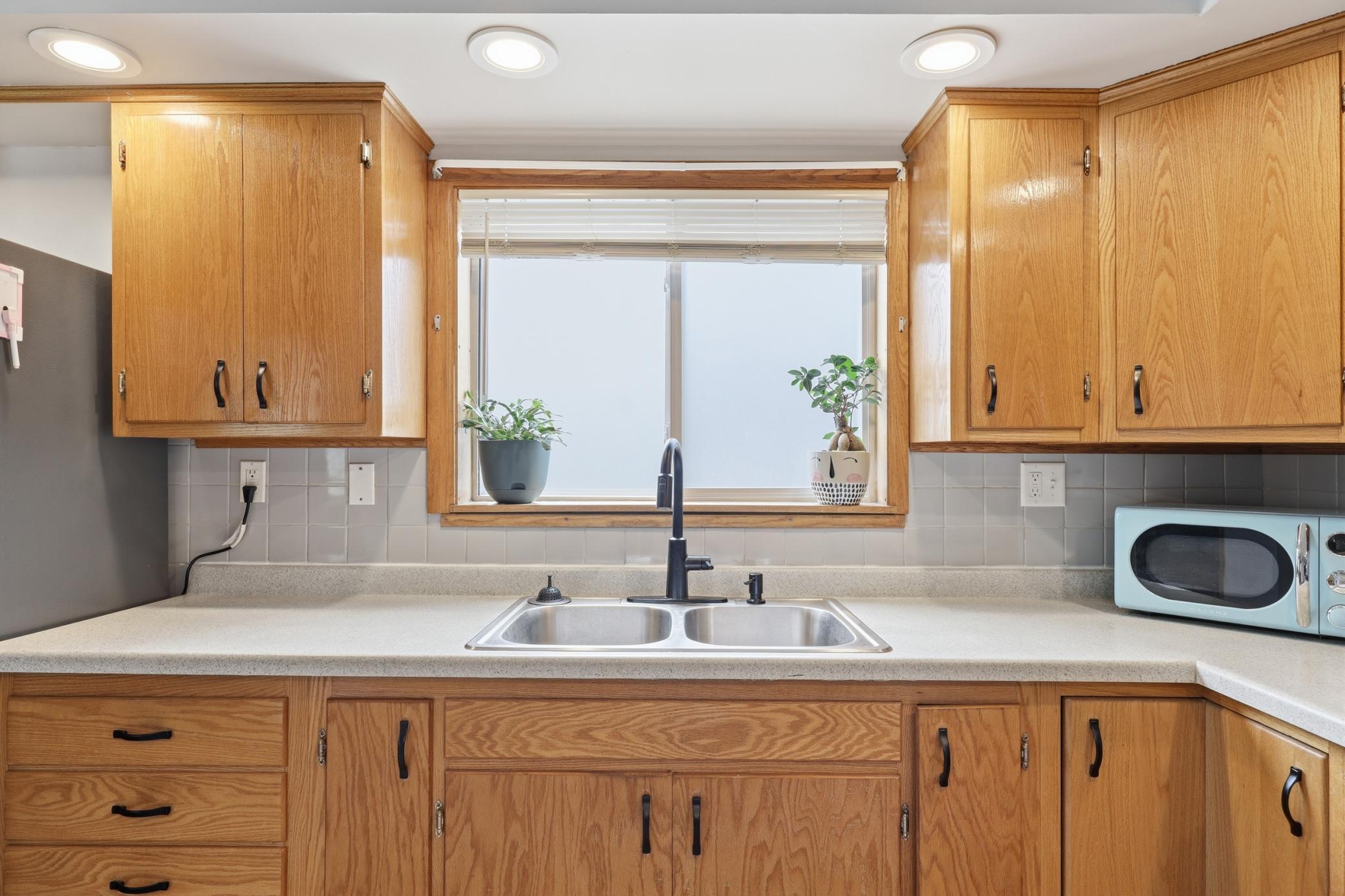 5th image of 942 Central Ave W, Saint Paul, MN 55104 | MLS# 7133793
