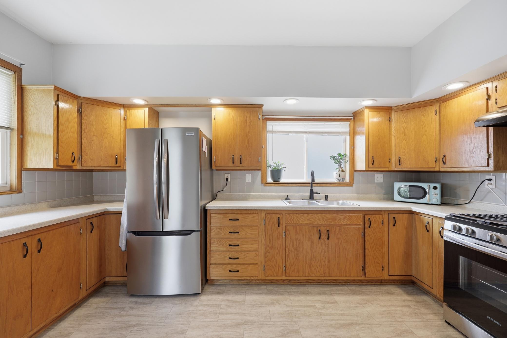 4th image of 942 Central Ave W, Saint Paul, MN 55104 | MLS# 7133793