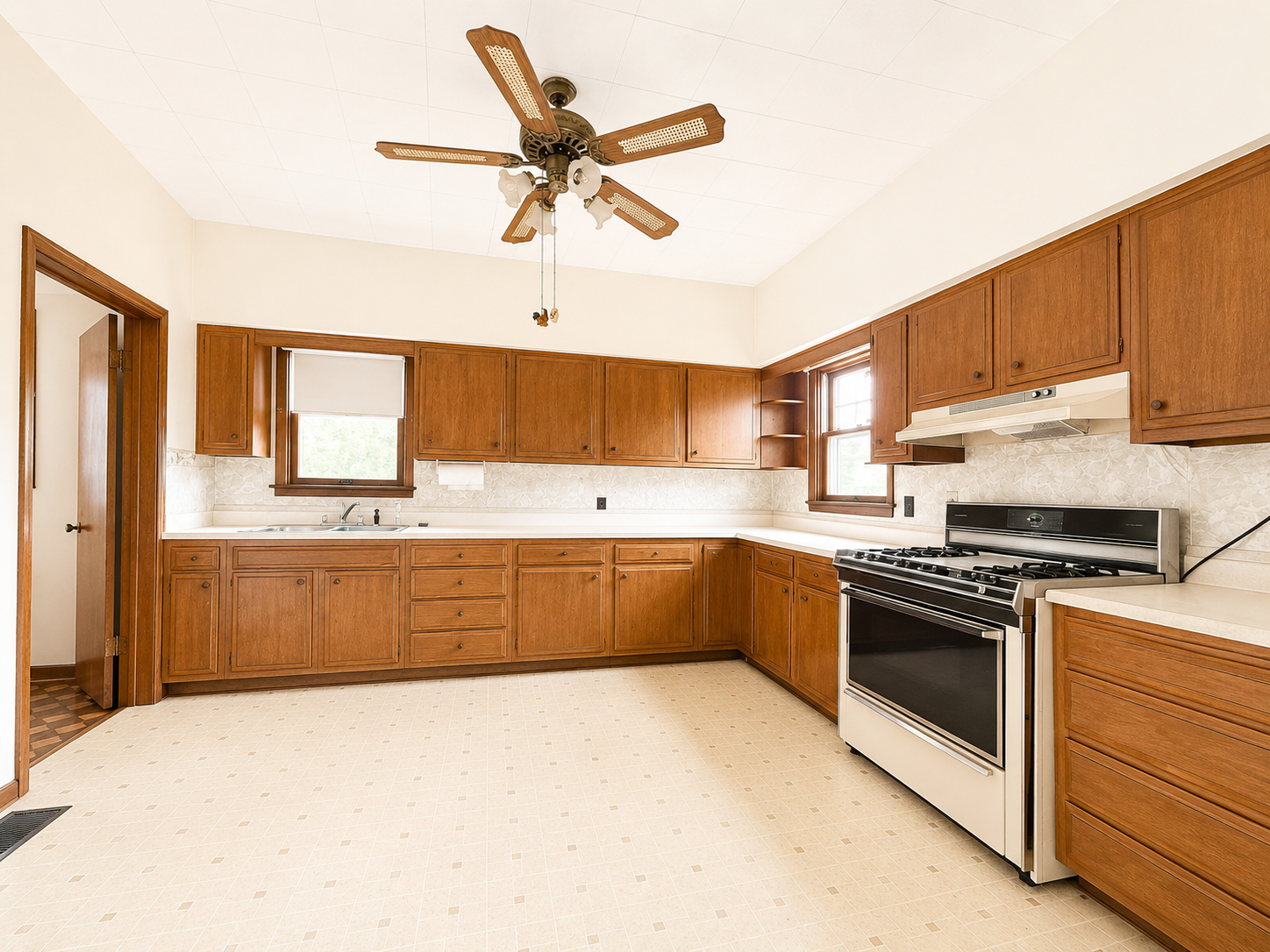 5th image of 713 N Broadway St, Le Roy, MN 55951 | MLS# 7133810