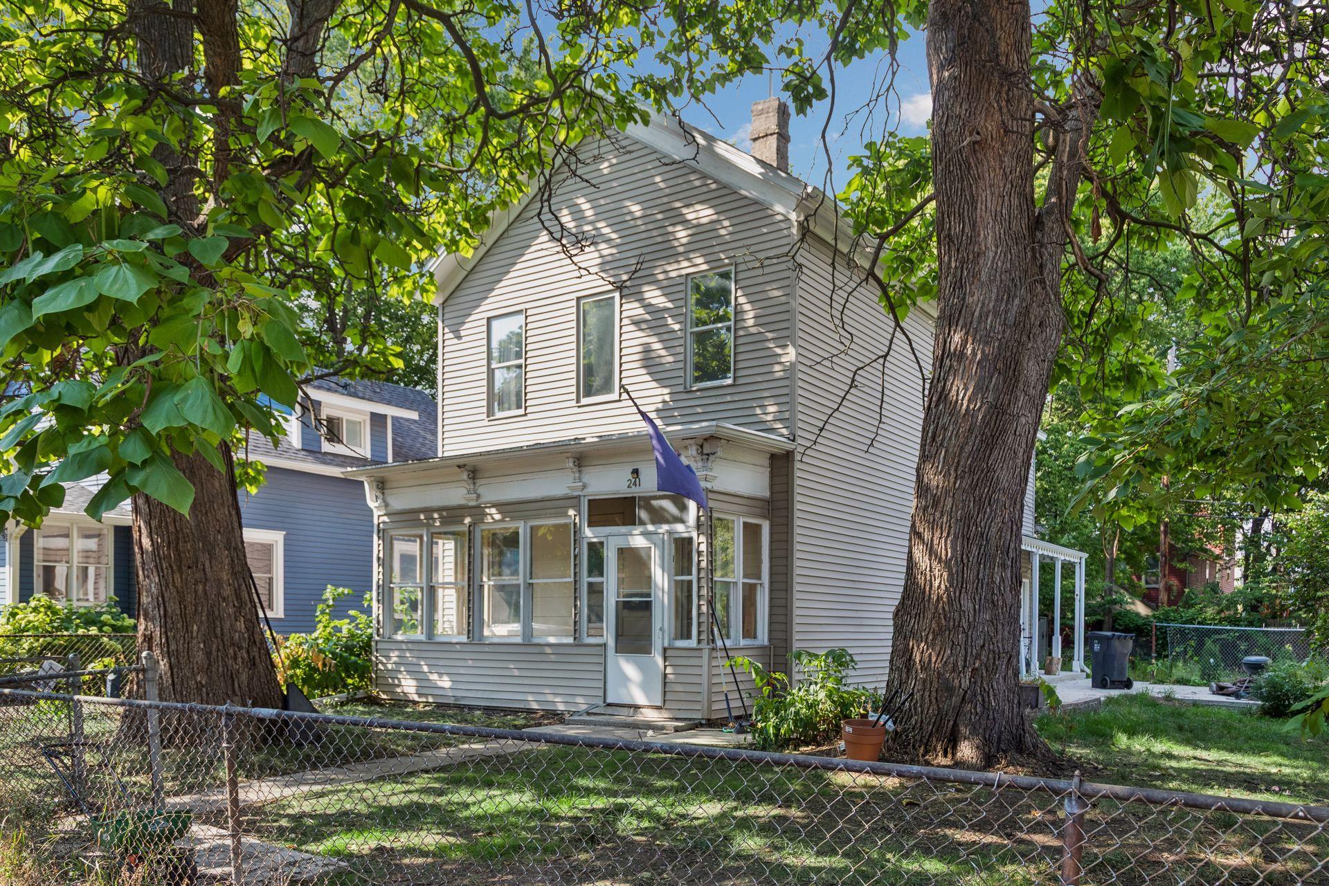 1st image of 241 Banfil St, Saint Paul, MN 55102 | MLS# 7133949