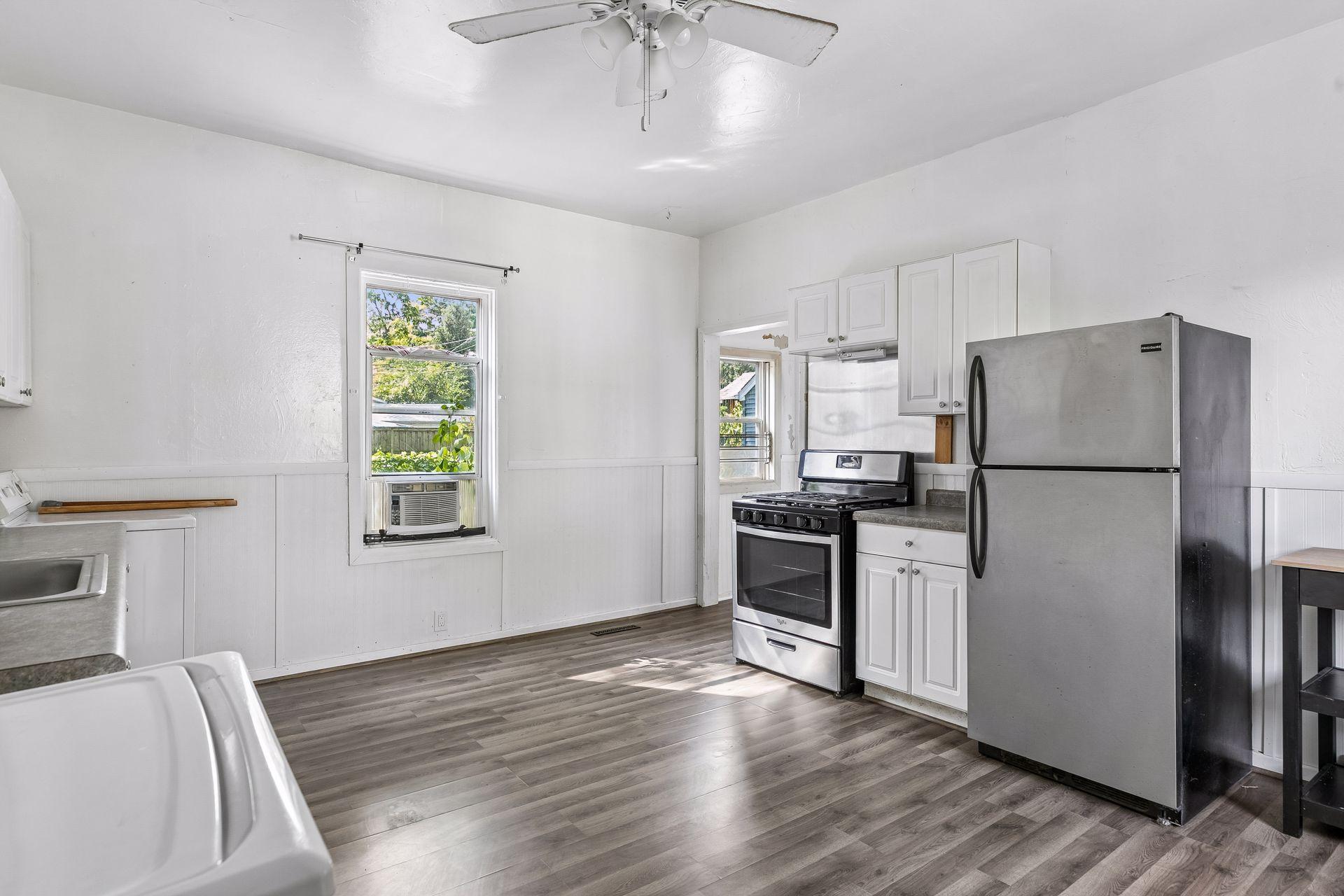 2nd image of 241 Banfil St, Saint Paul, MN 55102 | MLS# 7133949