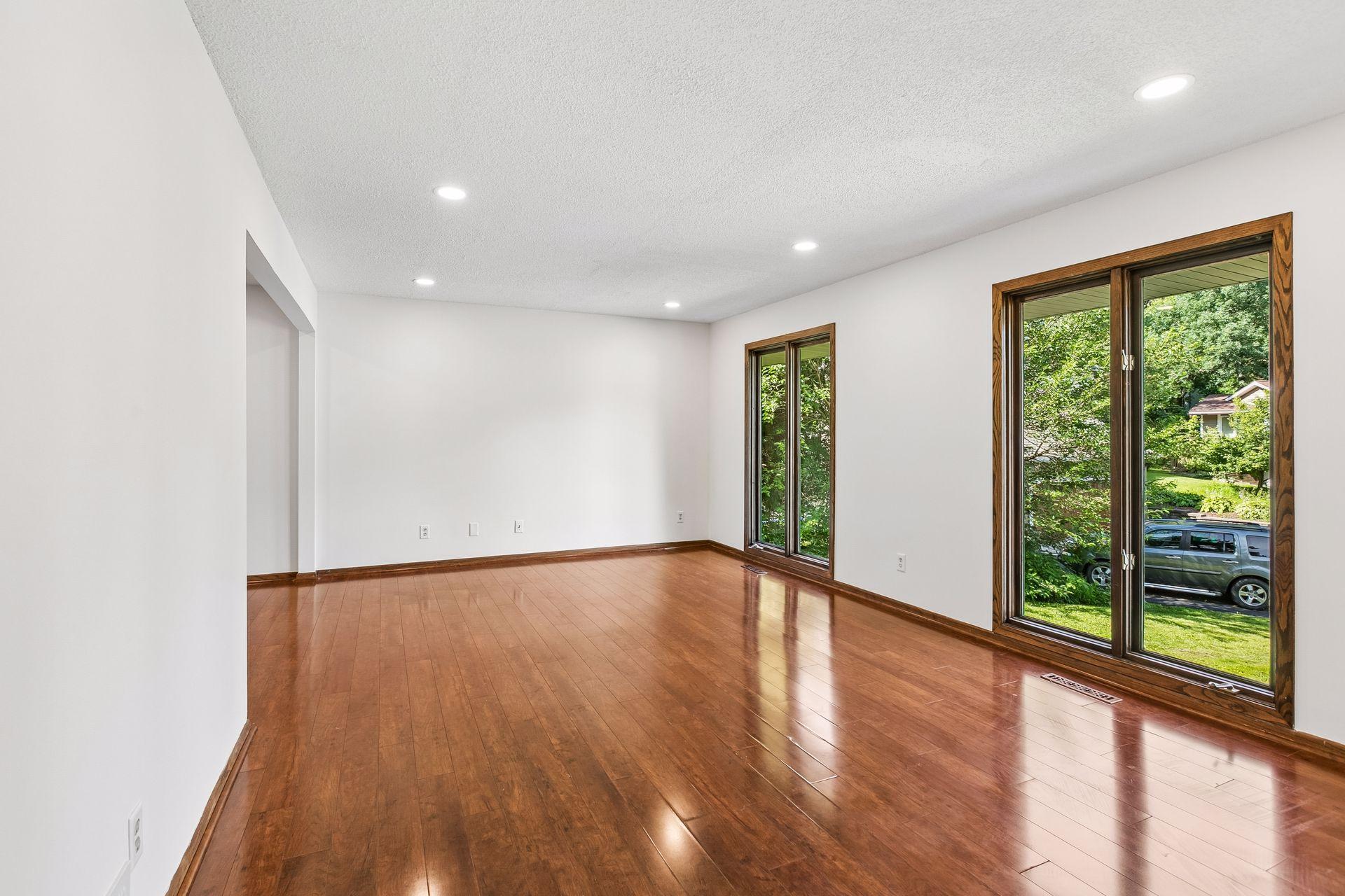 3rd image of 761 Torchwood Ct, New Brighton, MN 55112 | MLS# 7134074