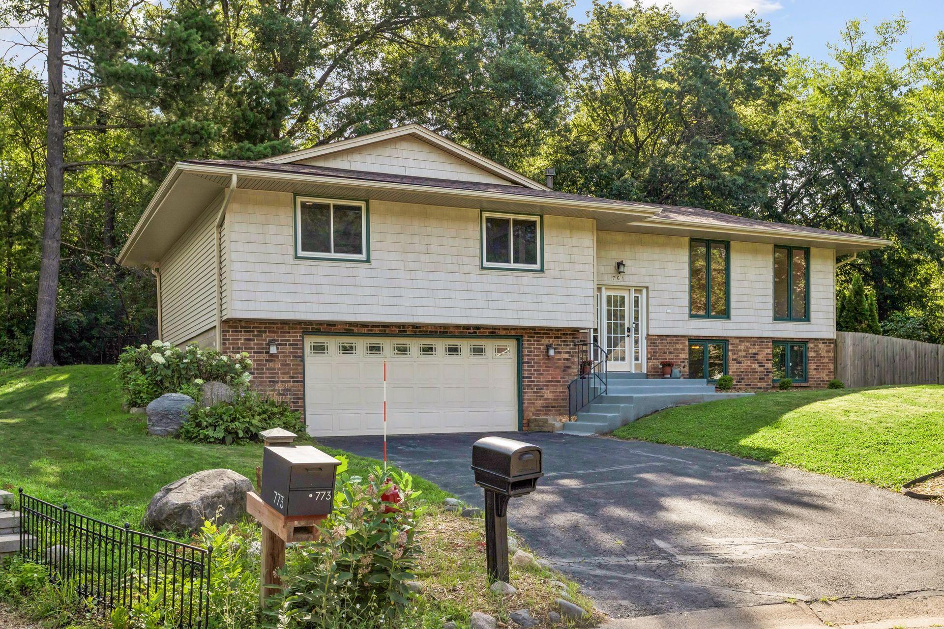2nd image of 761 Torchwood Ct, New Brighton, MN 55112 | MLS# 7134074