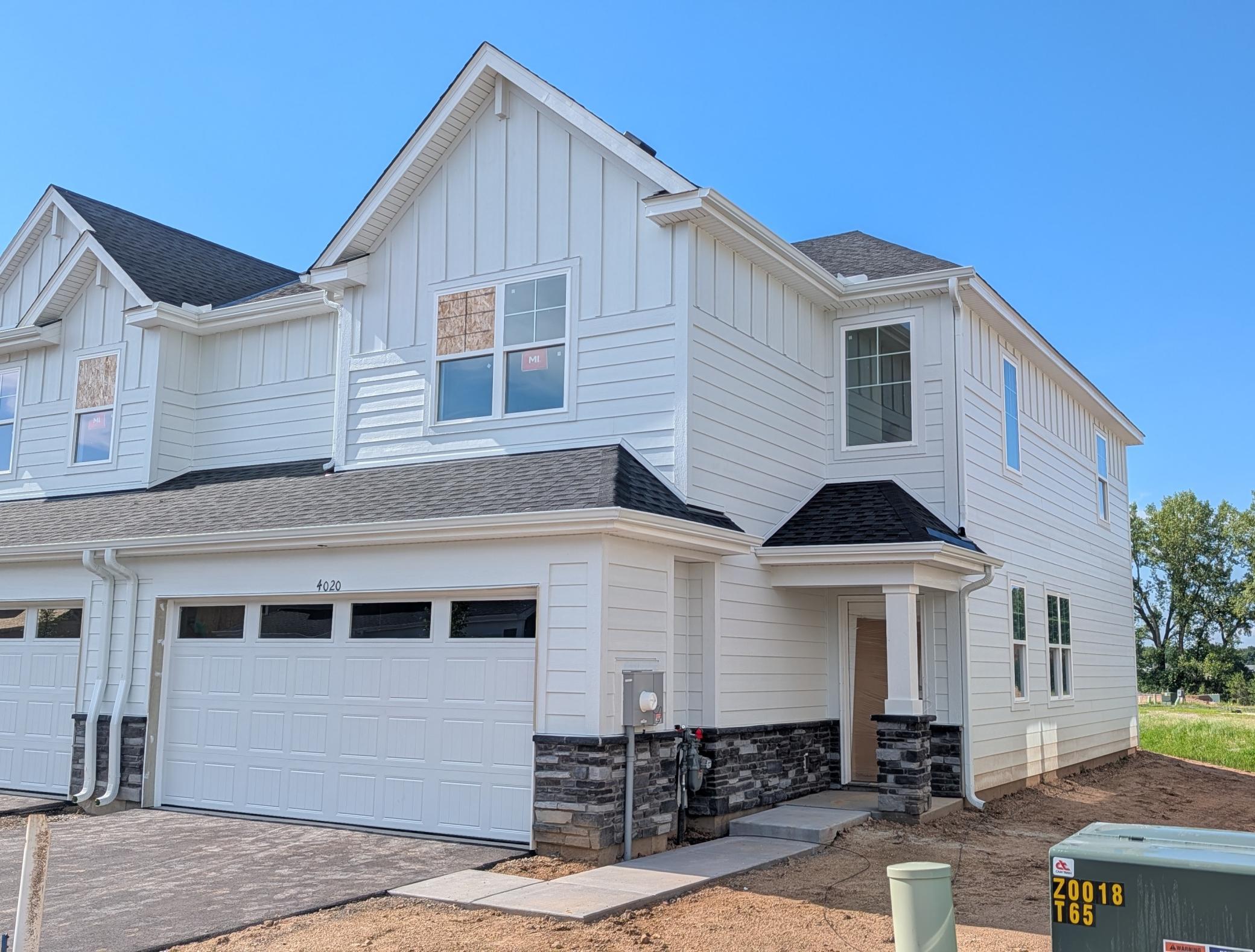 image of 4020 Hayward Ave N, Oakdale, MN 55128 | MLS# 7134081
