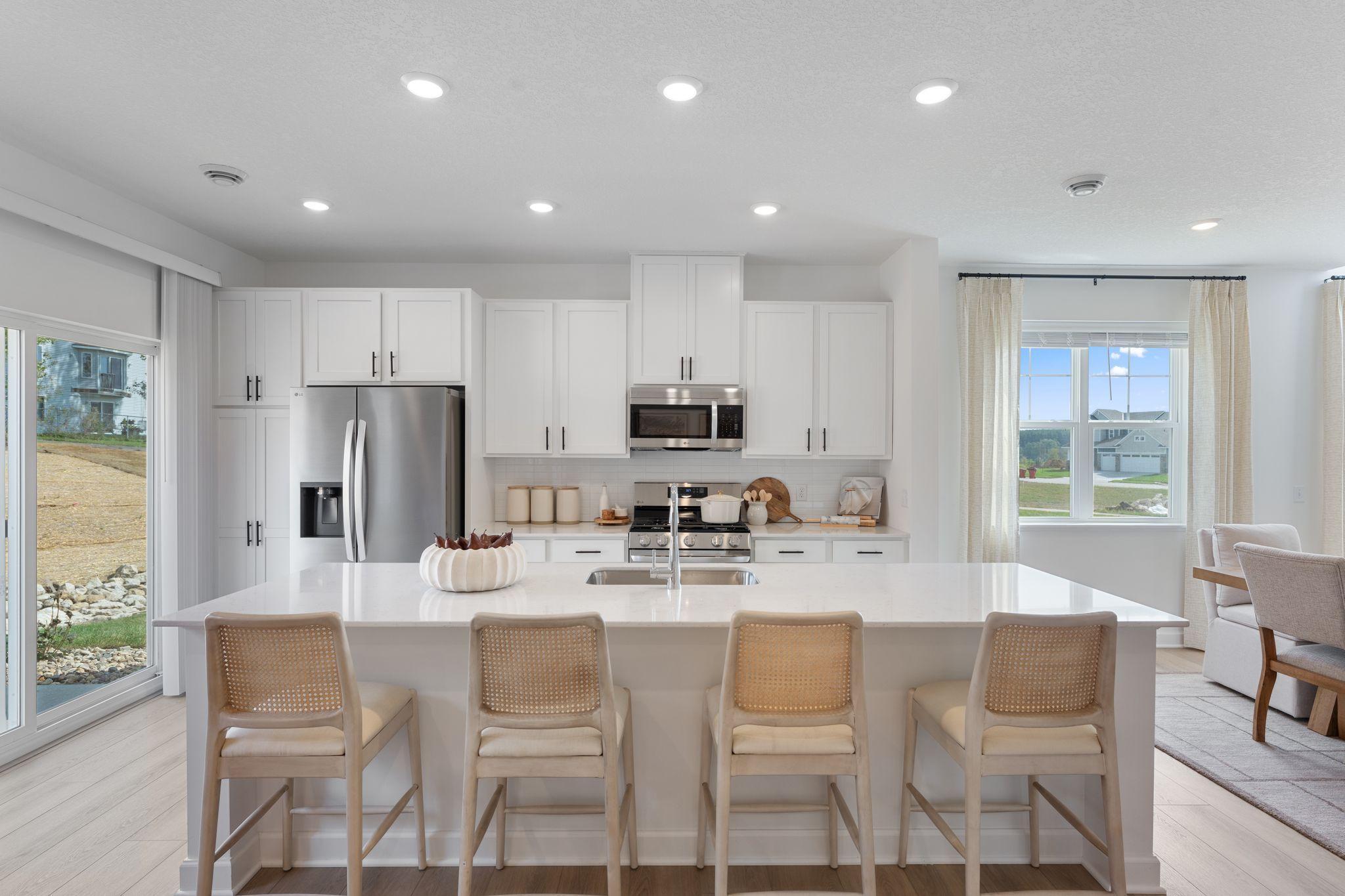 image of 4020 Hayward Ave N, Oakdale, MN 55128 | MLS# 7134081