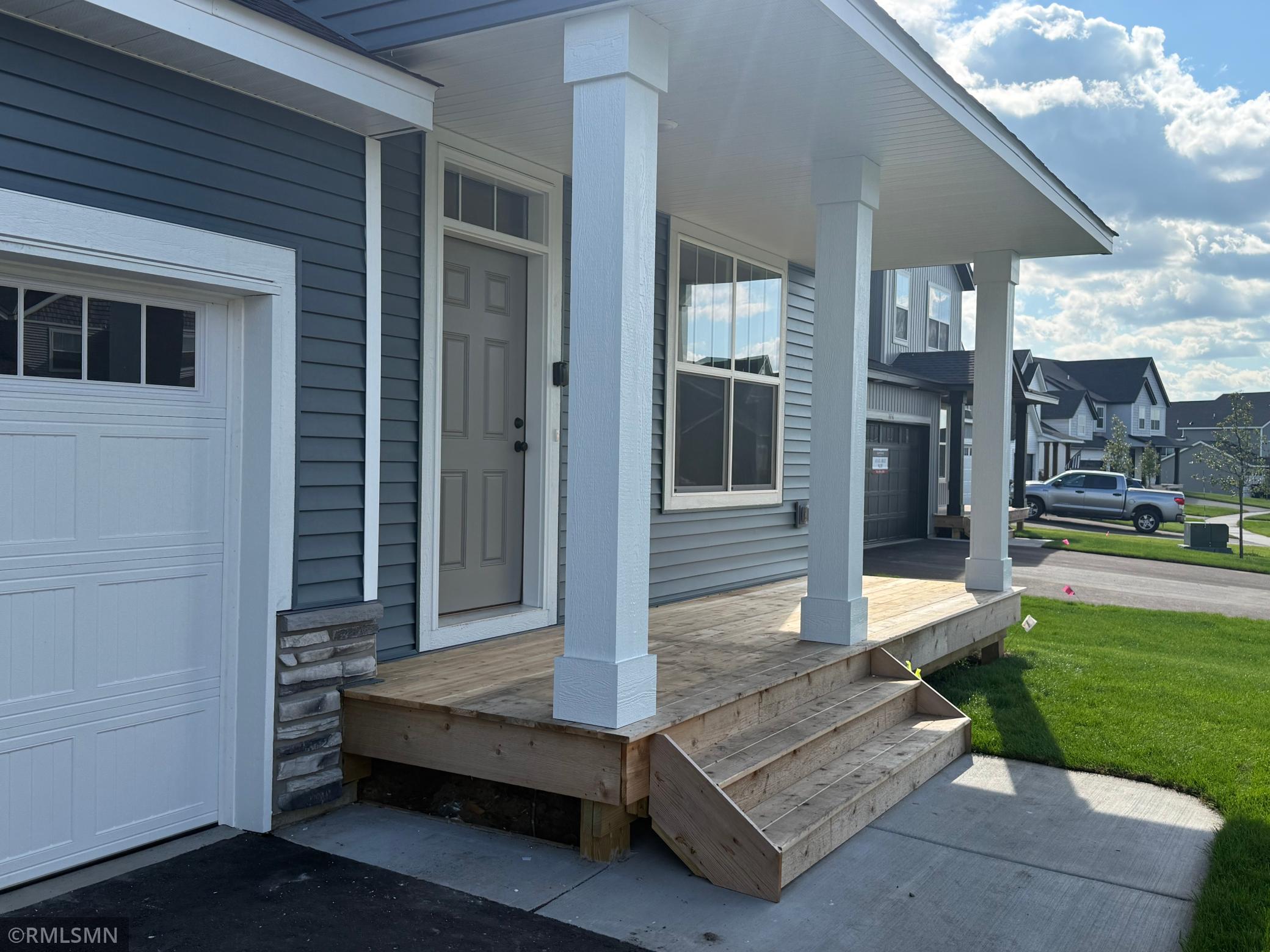2nd image of 1670 Meadows Dr Ne, East Bethel, MN 55011 | MLS# 7134162