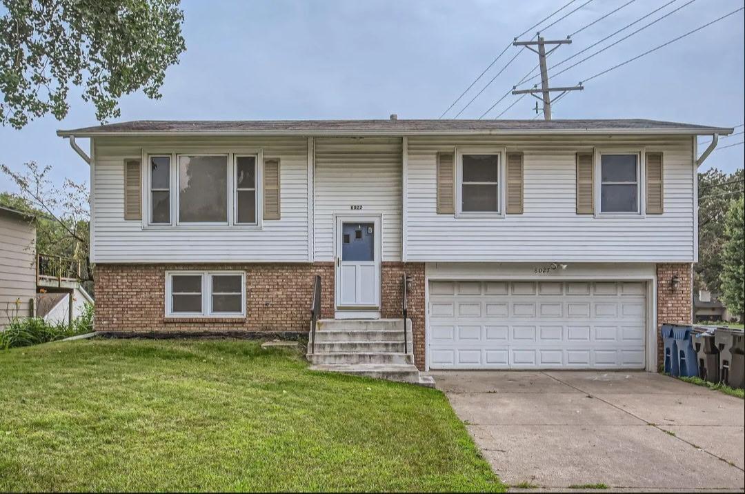 1st image of 8027 Fairmont Cir Ne, Fridley, MN 55432 | MLS# 7134208