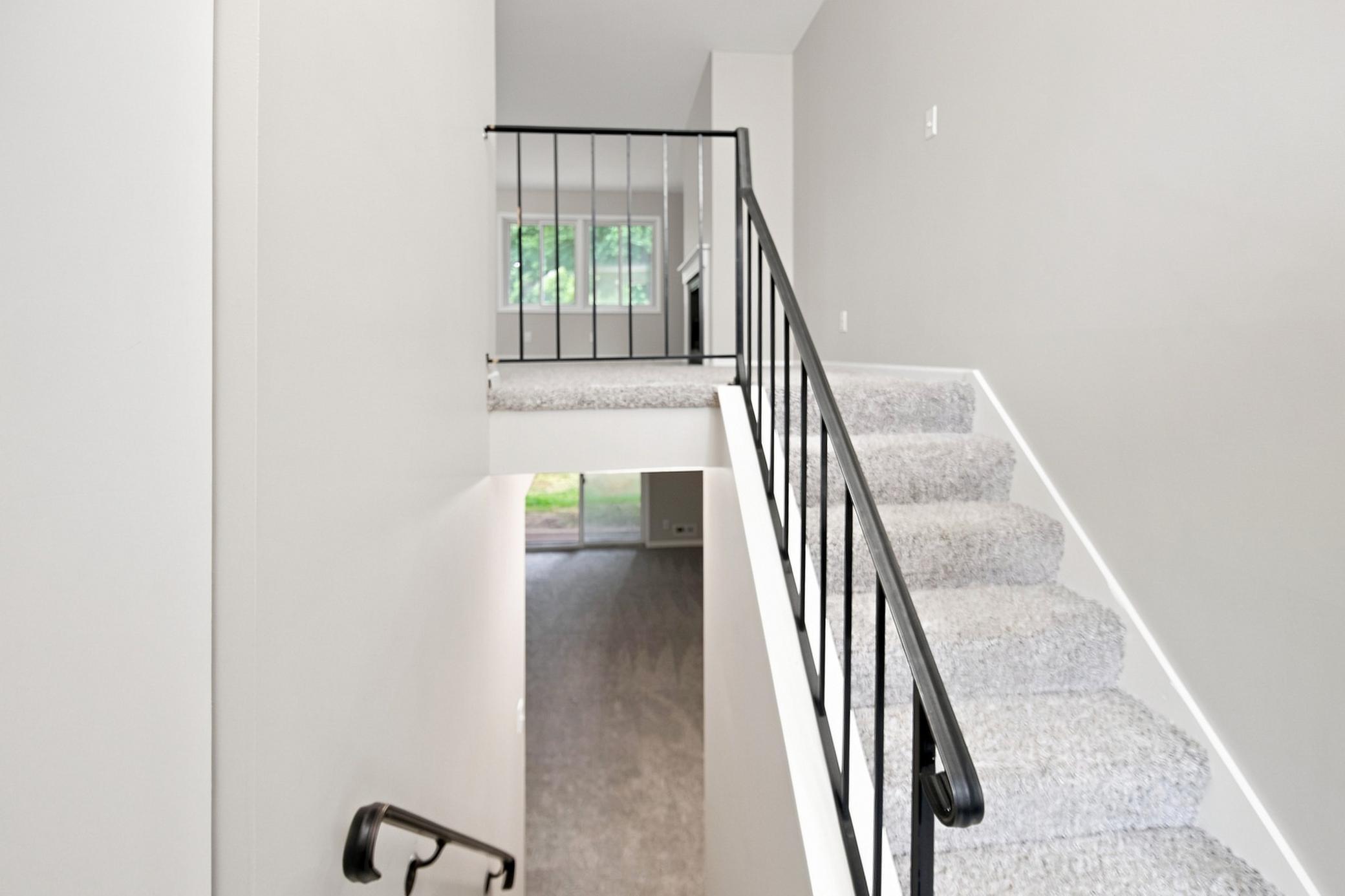 Photo 4 of Sale Pending at 148 River Woods Ln, Burnsville, MN 55337 | MLS# 7134750 | Listing updated on 2026-09-03