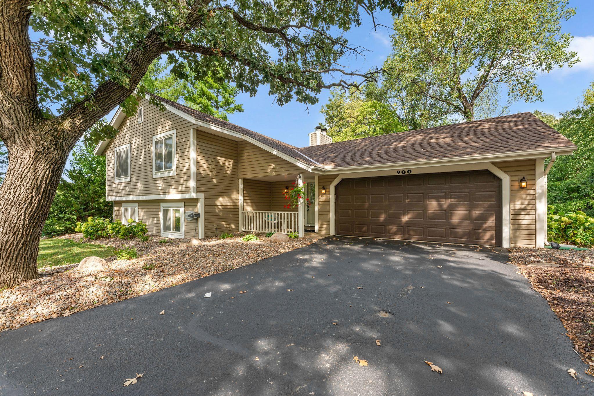 Photo 1 of Single family home for sale at 900 Lacota Ln, Burnsville, MN 55337 | MLS# 7134994 | Listing updated on 2026-09-03