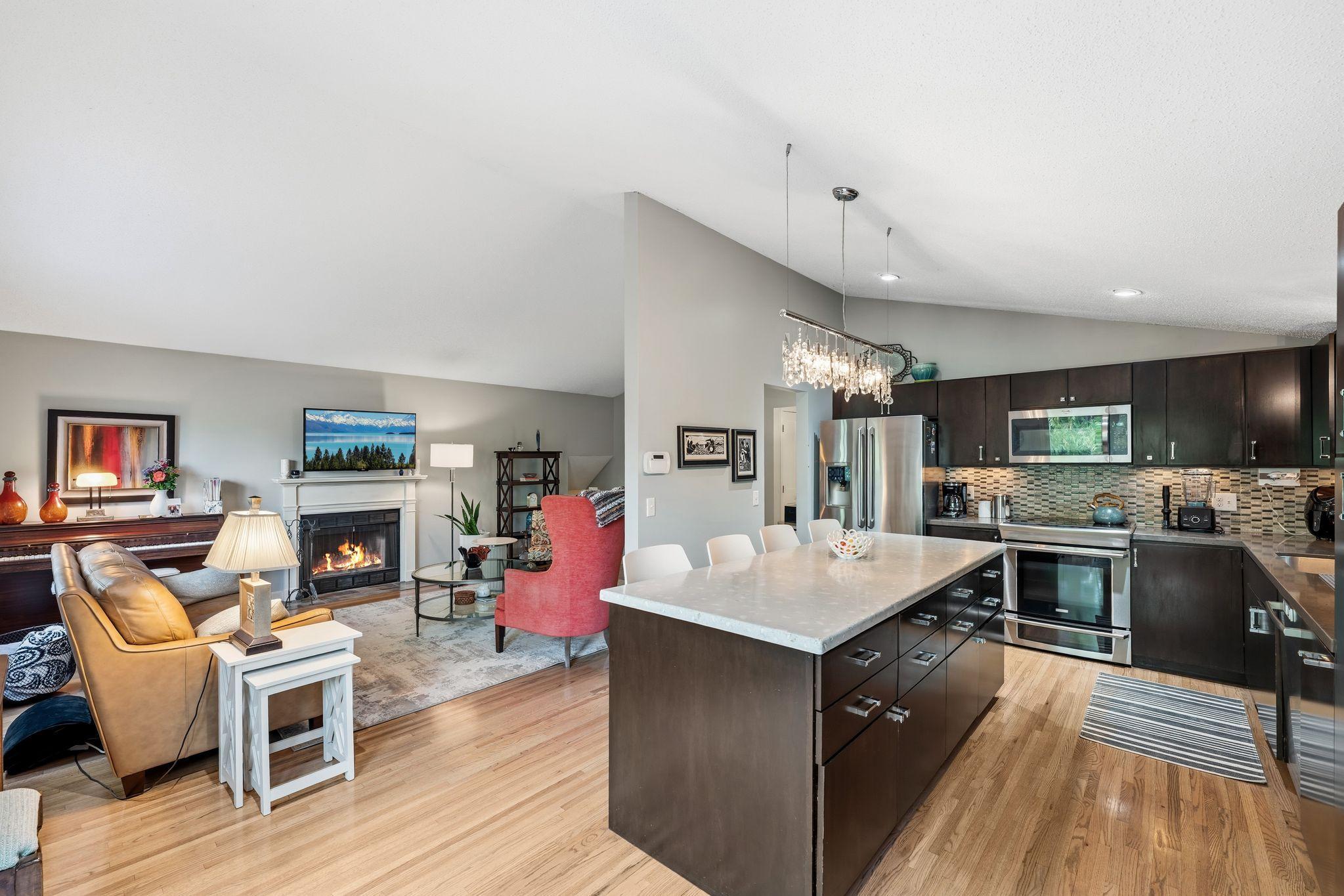 Photo 3 of Single family home for sale at 900 Lacota Ln, Burnsville, MN 55337 | MLS# 7134994 | Listing updated on 2026-09-03