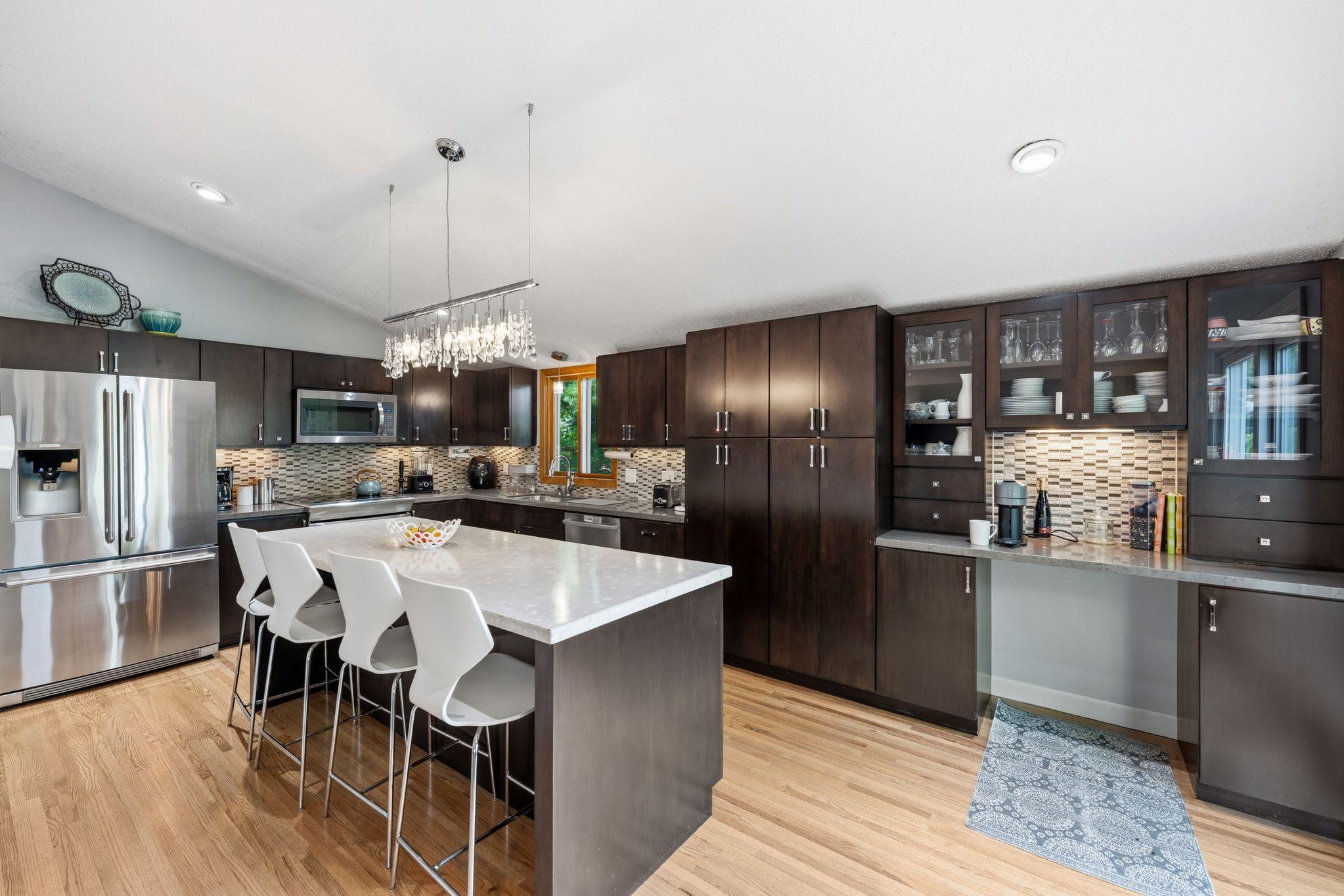 Photo 2 of Single family home for sale at 900 Lacota Ln, Burnsville, MN 55337 | MLS# 7134994 | Listing updated on 2026-09-03