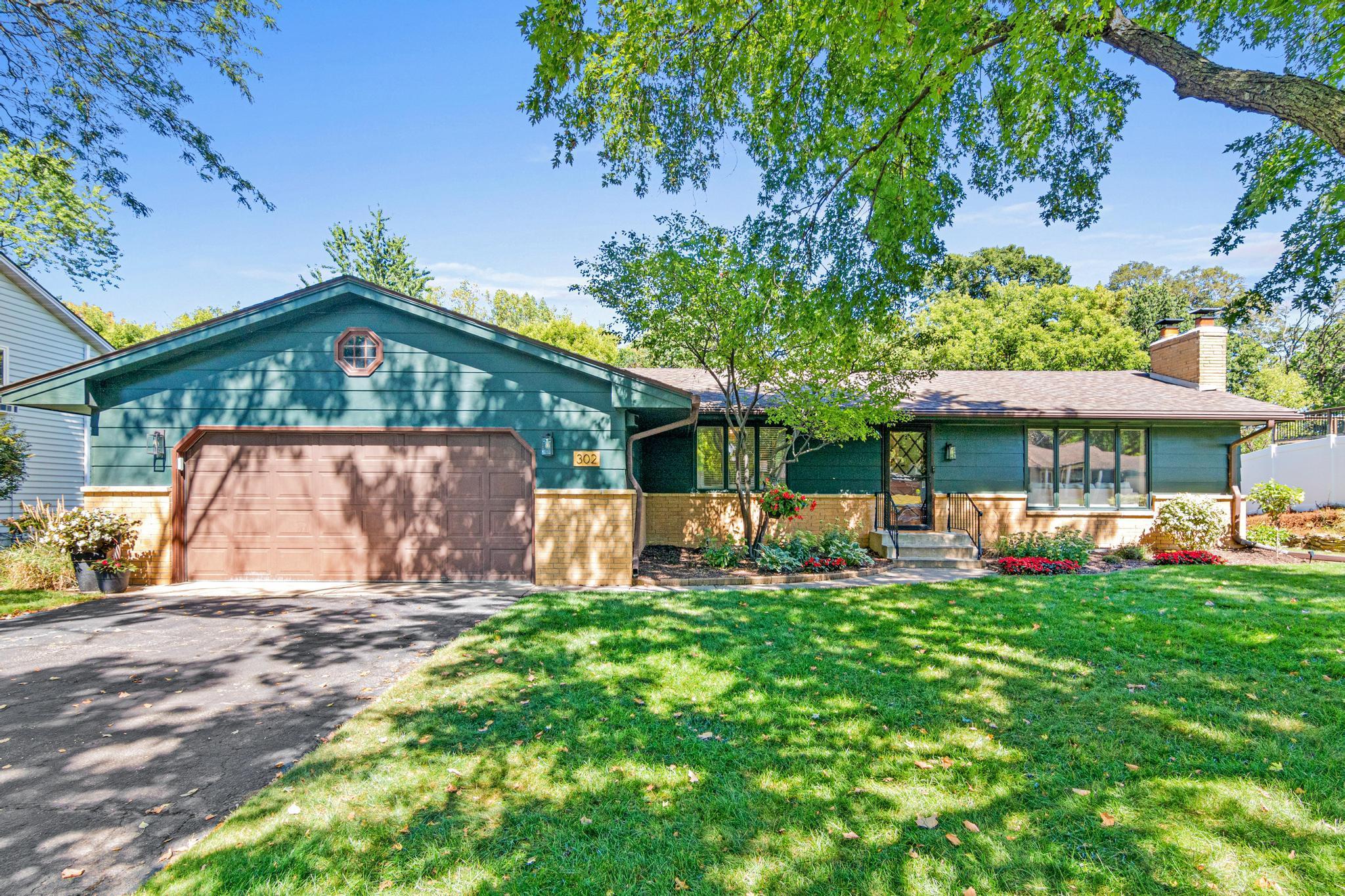 Photo 1 of Single family home for sale at 302 Heritage Cir N, Burnsville, MN 55337 | MLS# 7135848 | Listing updated on 2026-09-04