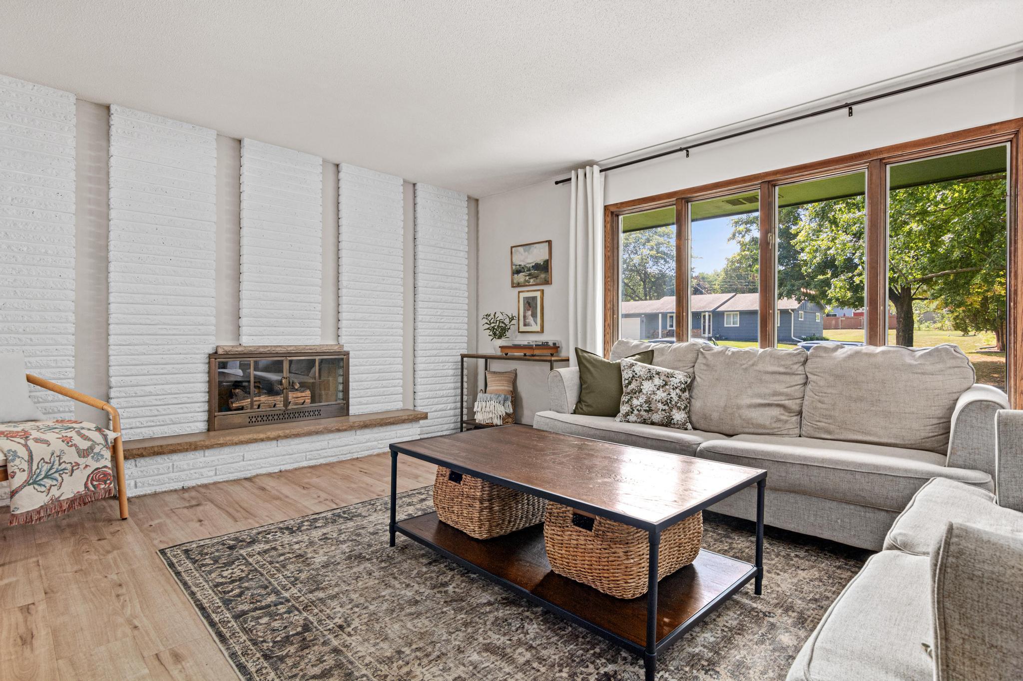 Photo 5 of Single family home for sale at 302 Heritage Cir N, Burnsville, MN 55337 | MLS# 7135848 | Listing updated on 2026-09-04