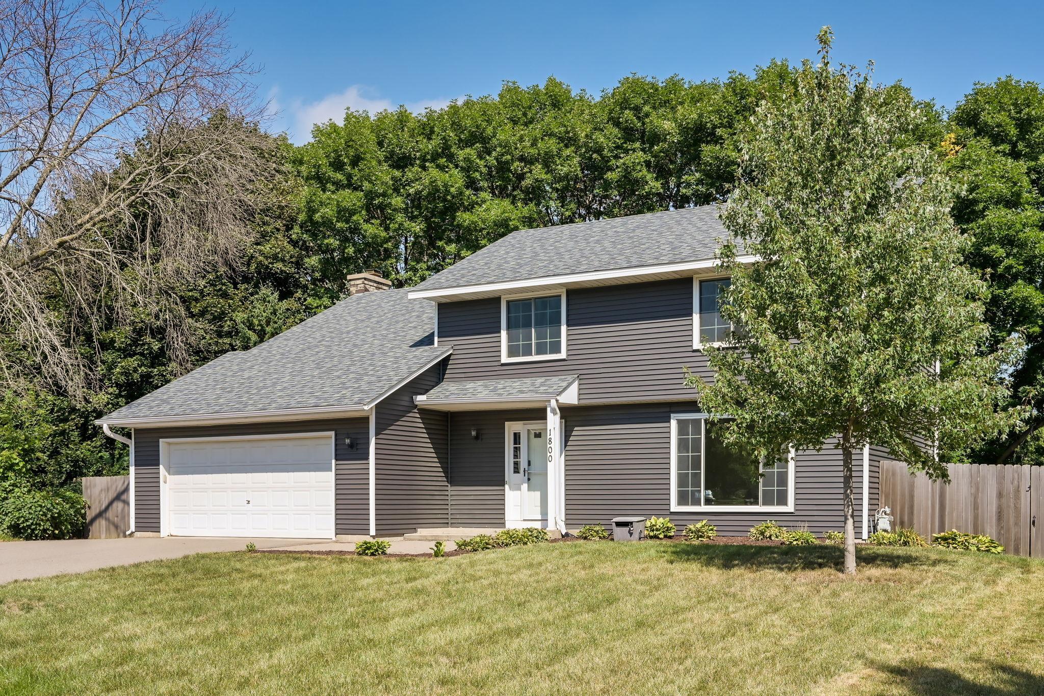 Photo 16 of Single family home for sale at 1800 James Ct, Burnsville, MN 55337 | MLS# 7136660 | Listing updated on 2026-09-05