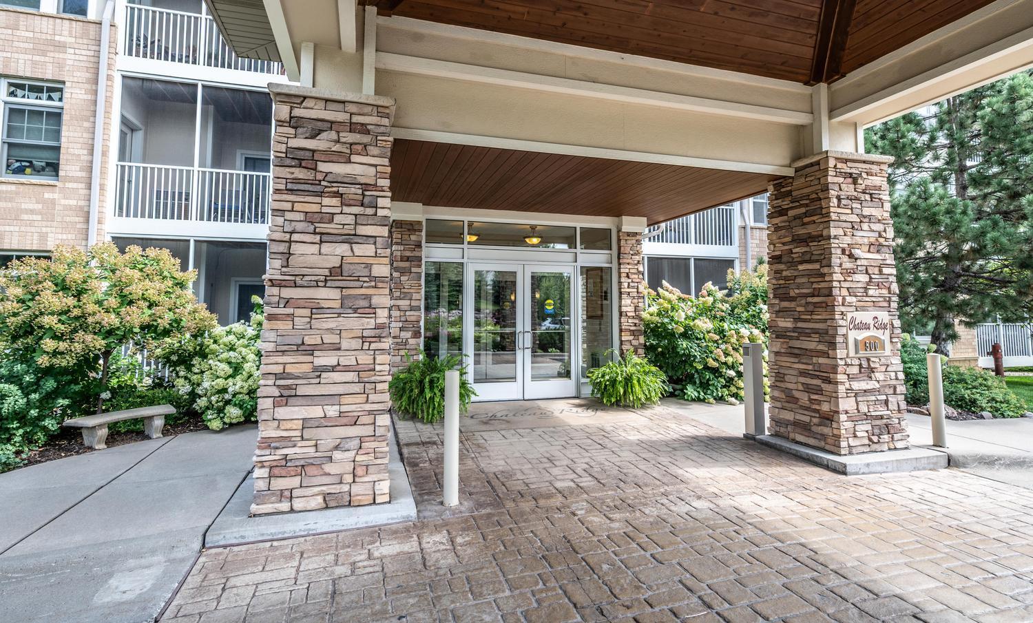 Listing Photo 4 - Condo for sale in building located at 500 Greenhaven Dr, Burnsville, MN 55306 - Unit #205
