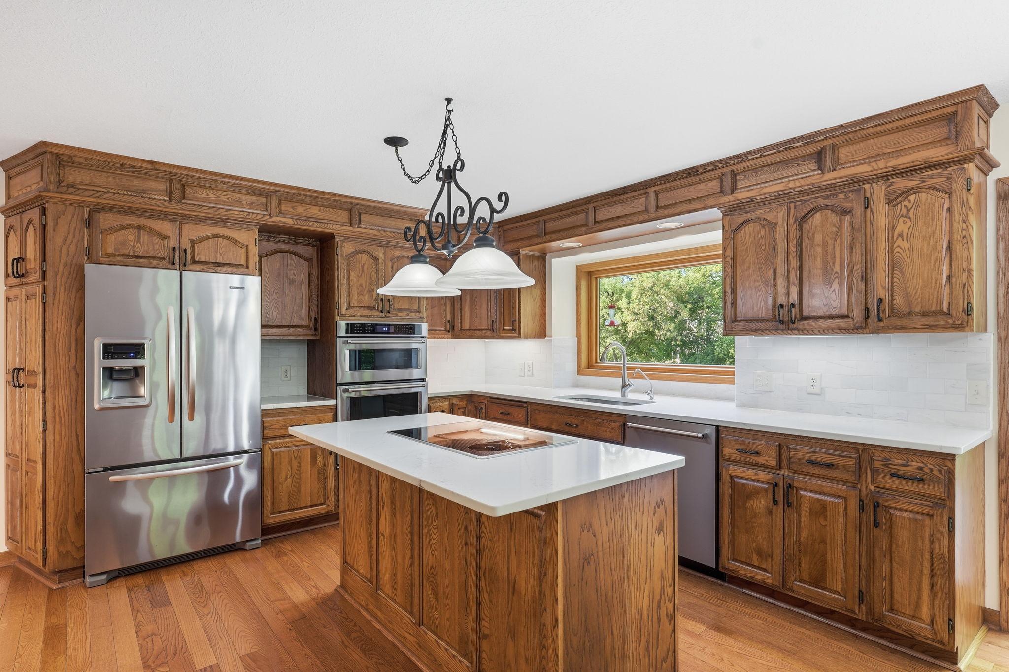 Photo 5 of Single family home for sale at 1316 Summit Oaks Dr, Burnsville, MN 55337 | MLS# 7137342 | Listing updated on 2026-09-03