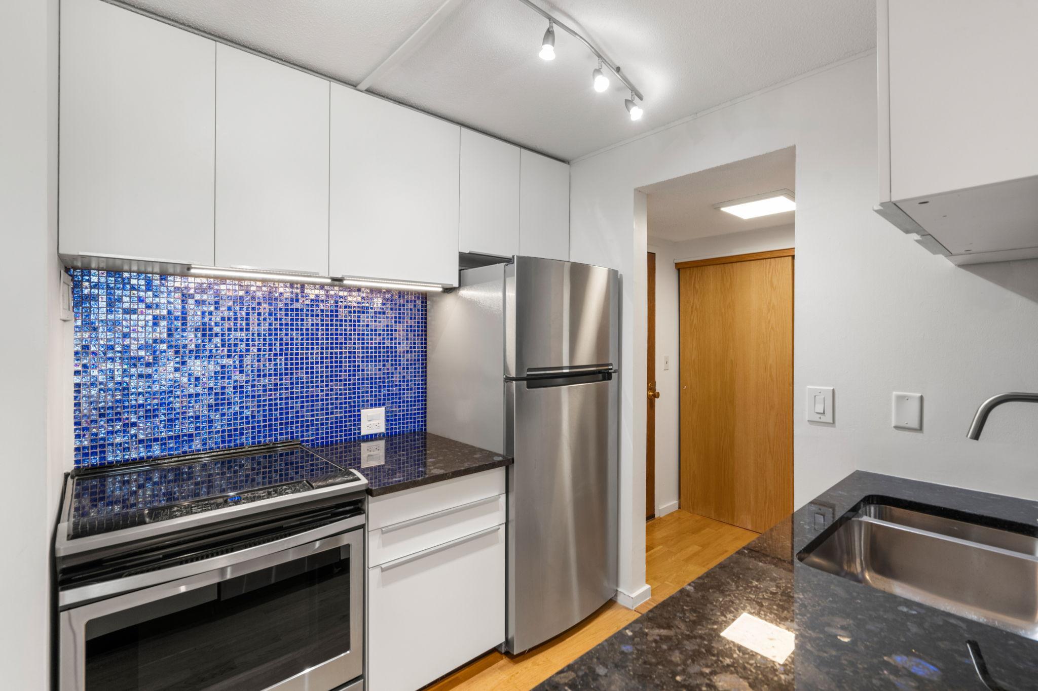 Photo 3 of Condo for sale at 1920 S 1st Street #2103, Minneapolis, MN 55454 | MLS# 7137673 | Listing updated on 2026-09-03