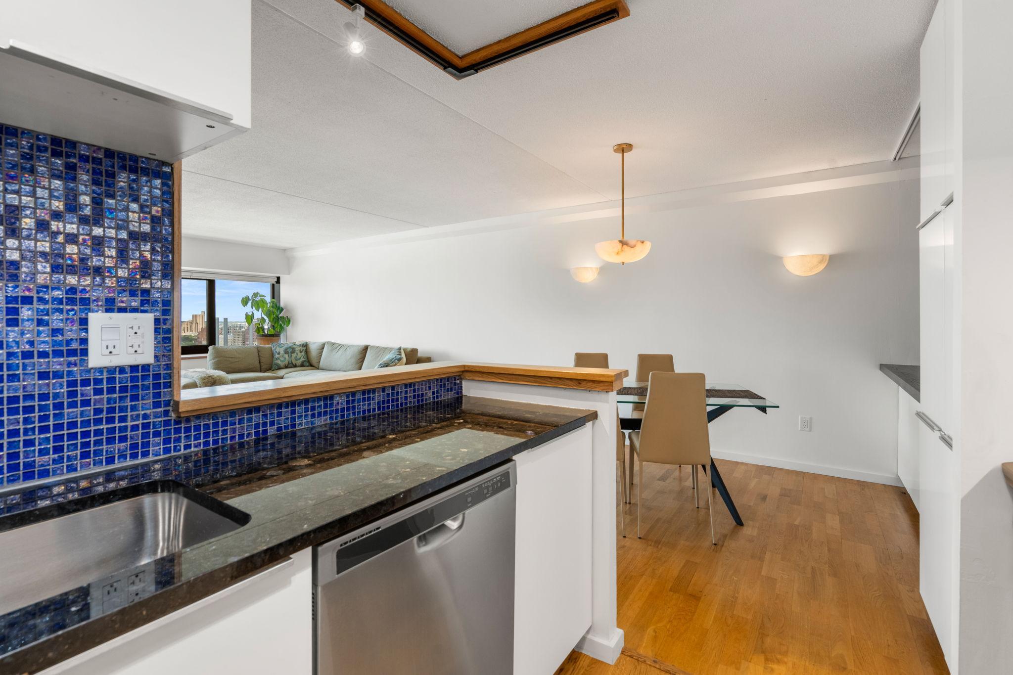 Photo 5 of Condo for sale at 1920 S 1st Street #2103, Minneapolis, MN 55454 | MLS# 7137673 | Listing updated on 2026-09-03