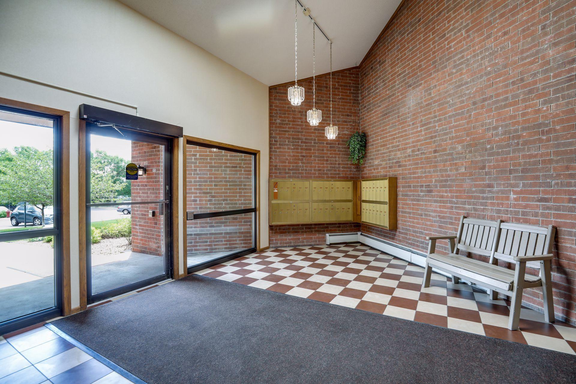 Photo 4 of Condo for sale at 1800 Riverwood Dr #219, Burnsville, MN 55337 | MLS# 7139127 | Listing updated on 2026-09-05