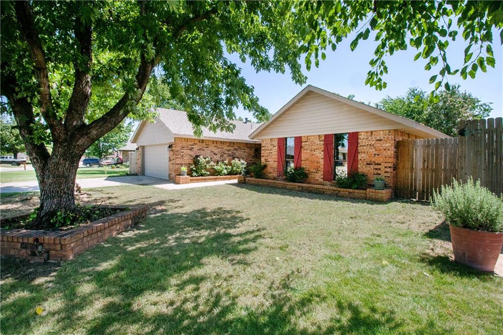 Homes for sale in Oklahoma, OK | 9204 Aaron Dr, Oklahoma, OK 73132 | MLS# 755561