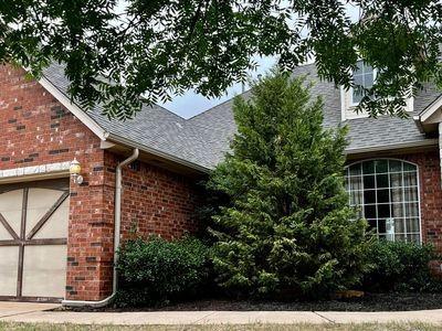 Homes for sale in Edmond, OK | 133 Bonaire Dr, Edmond, OK 73013 | MLS# 1037230