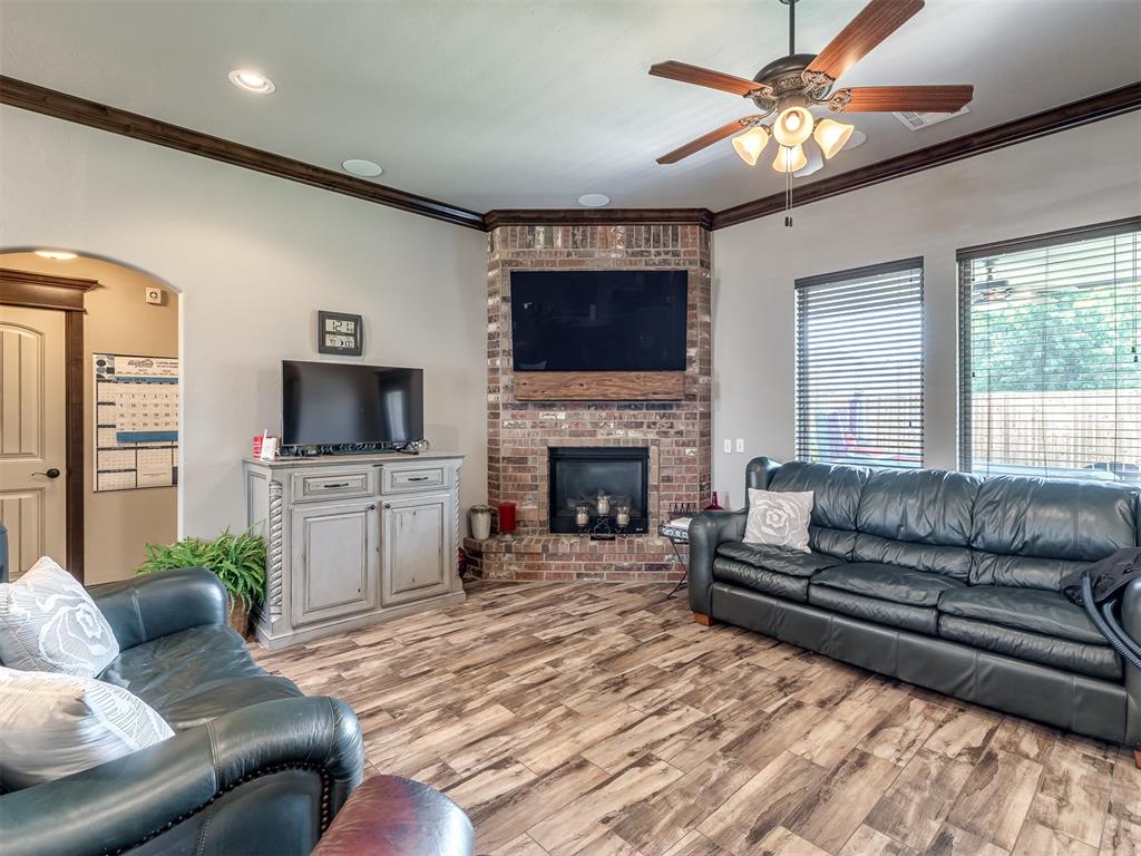 5th image of 534 W Chickasaw Court Wy, Mustang, OK 73064 | MLS# 1135599