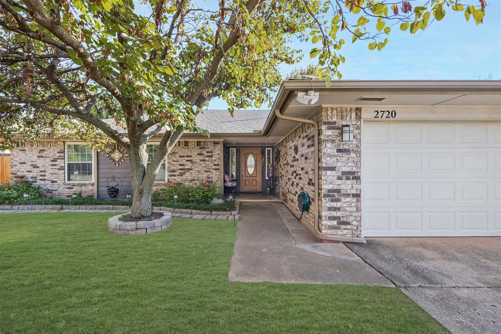 Homes for sale in Edmond, OK | 2720 Fairfield Dr, Edmond, OK 73012 | MLS# 1152813