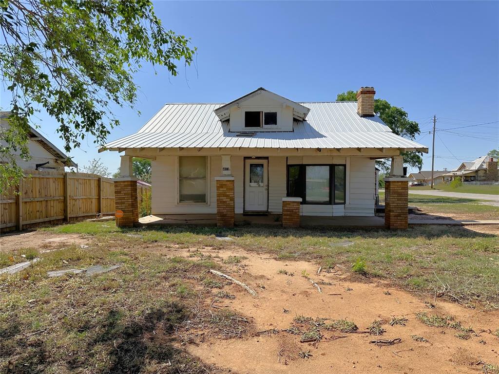 Homes for sale in Mangum, OK | 403 S Oklahoma Ave, Mangum, OK 73554 | MLS# 1164741