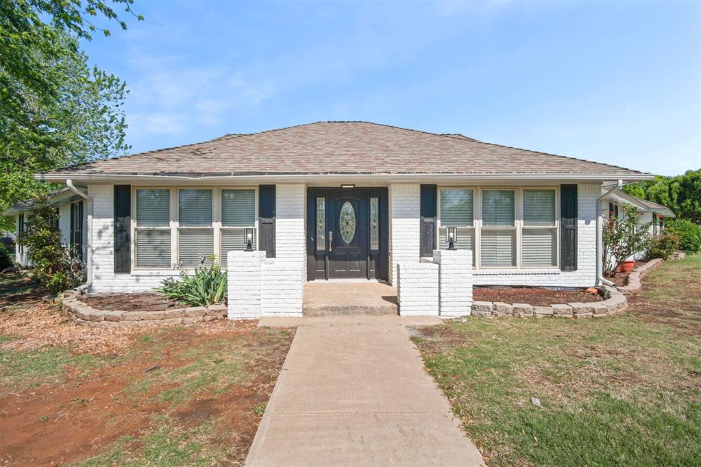 Homes for sale in Edmond, OK | 2401 Chisholm Trail Blvd, Edmond, OK 73012 | MLS# 1166091