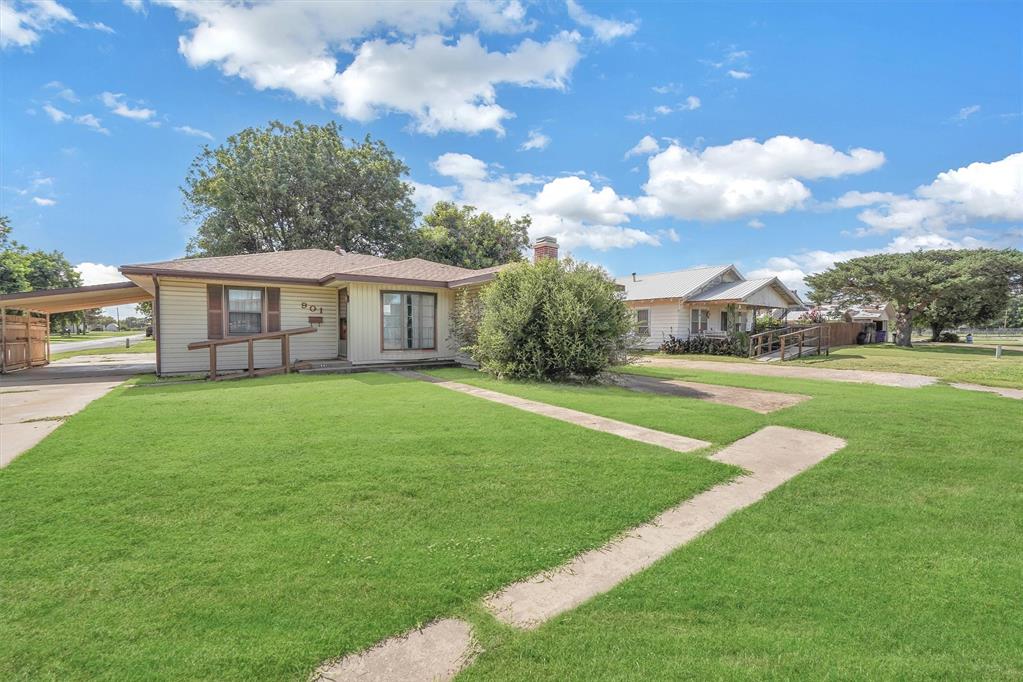 Homes for sale in Mangum, OK | 901 N N Michigan Ave, Mangum, OK 73554 | MLS# 1182553