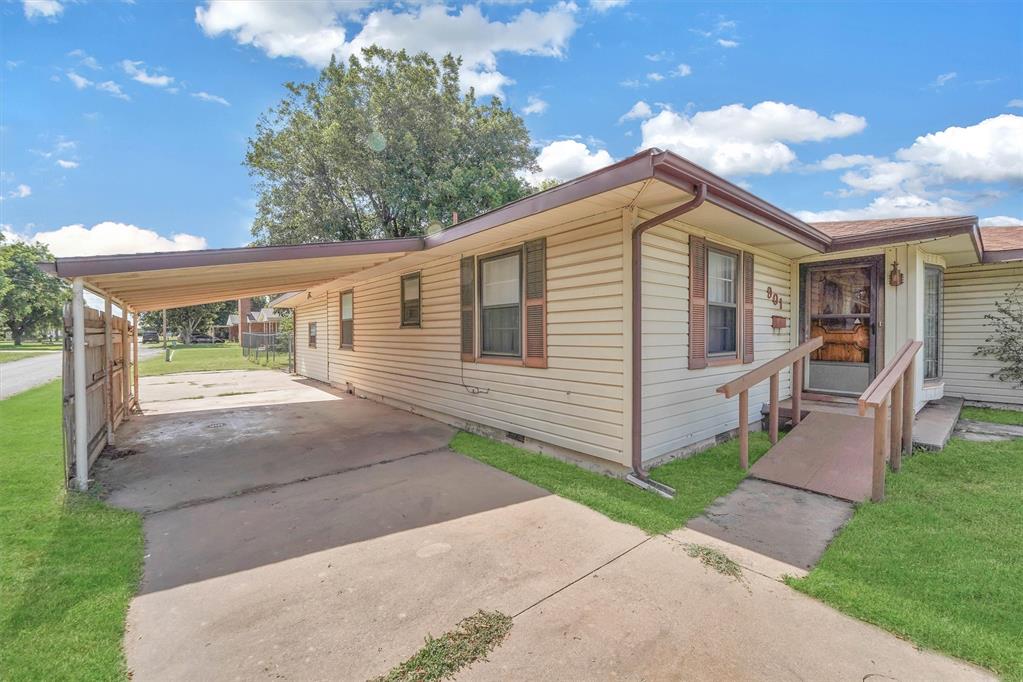 Homes for sale in Mangum, OK | 901 N N Michigan Ave, Mangum, OK 73554 | MLS# 1182553