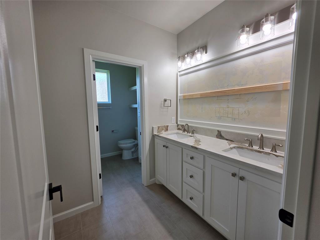 4th image of 913 Reedser Way, Choctaw, OK 73020 | MLS# 1192206