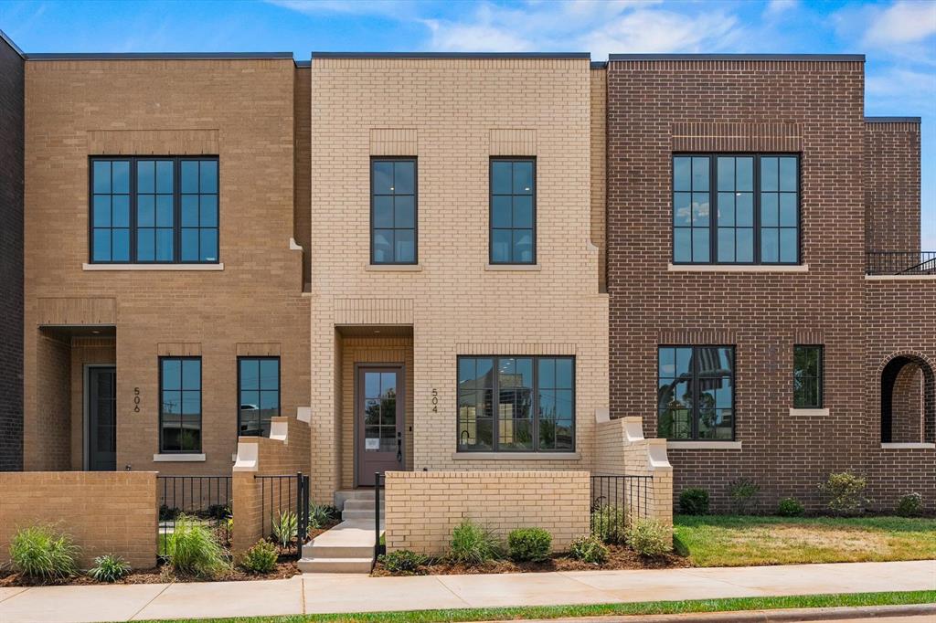 1st image of 504 Ne 2nd St, Oklahoma City, OK 73104 | MLS# 1194738