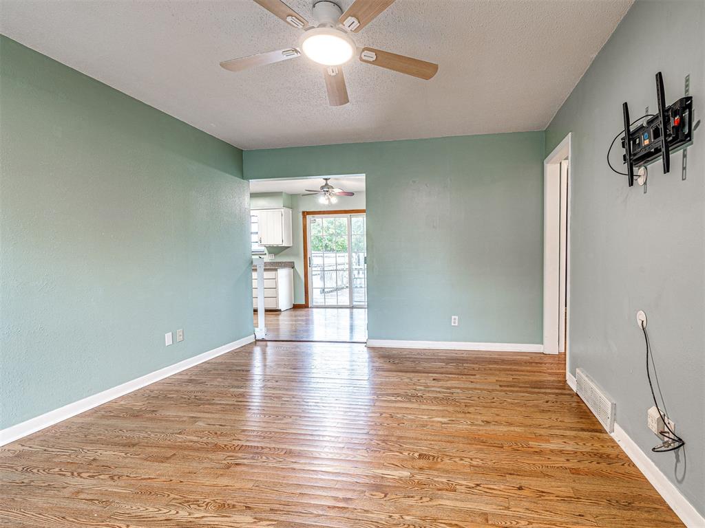 Homes for sale in Midwest City, OK | 909 Holoway Dr, Midwest City, OK 73110 | MLS# 1197731